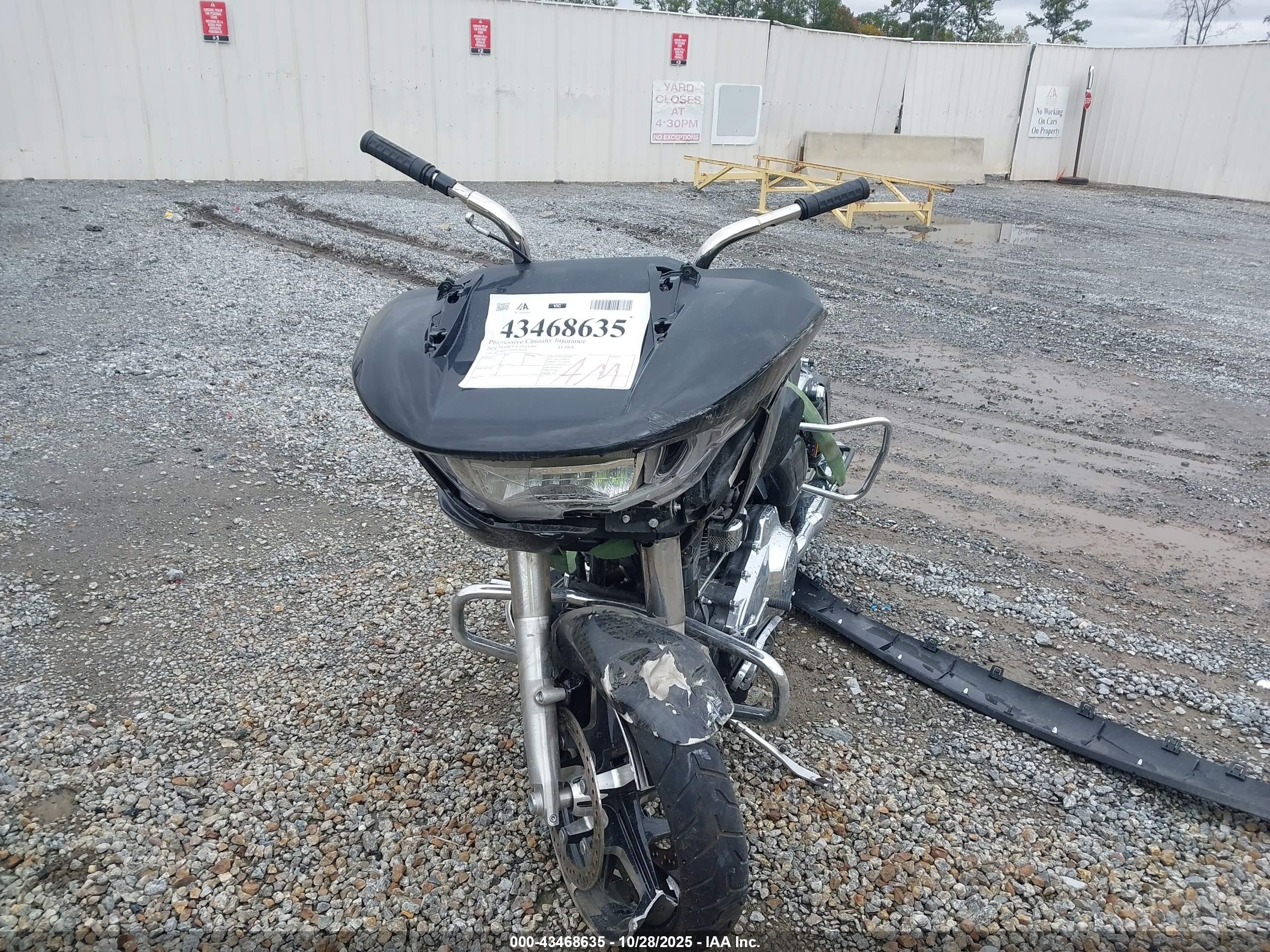 HARLEY-DAVIDSON FLTRX image 5