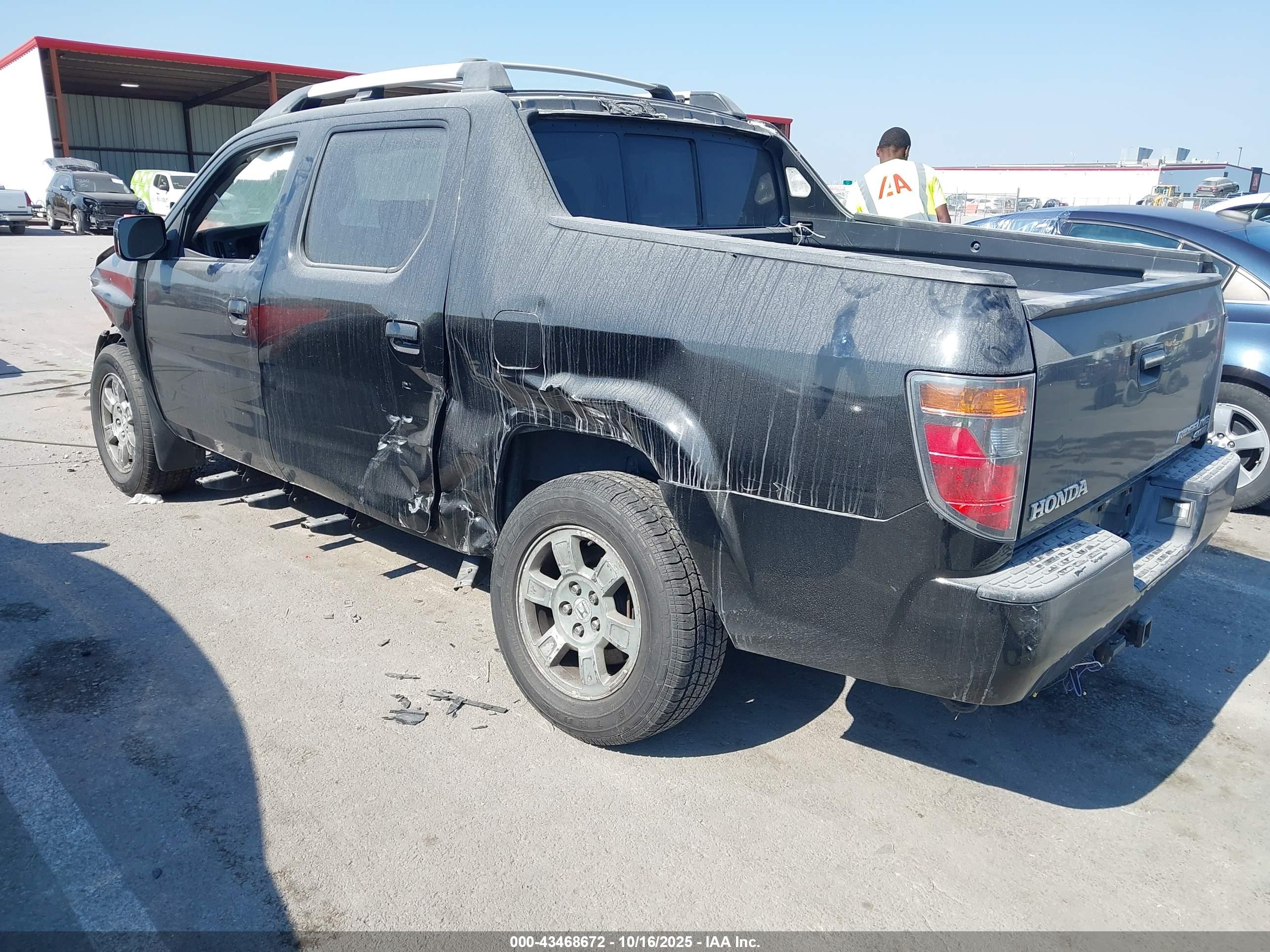 HONDA RIDGELINE image 3