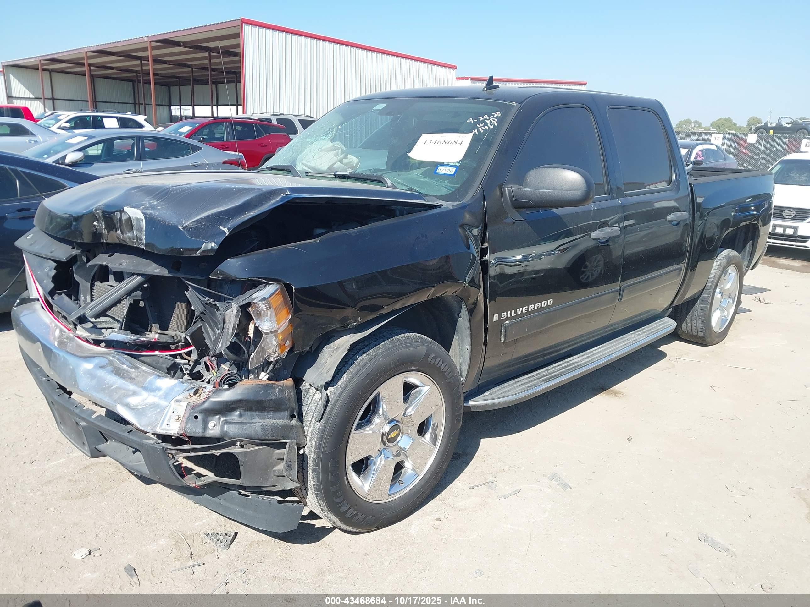 CHEVROLET SILVERADO image 2