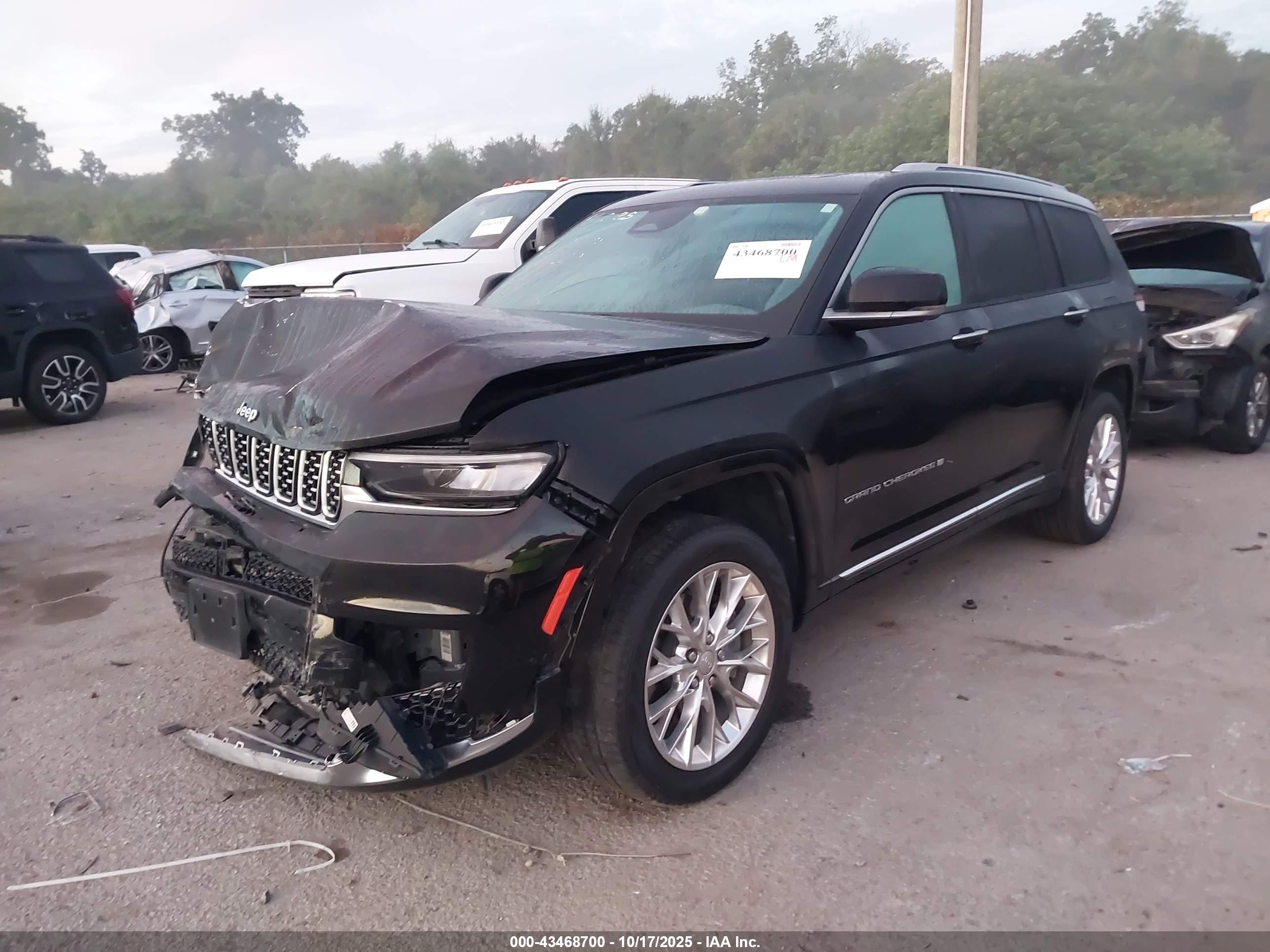 JEEP GRAND image 2
