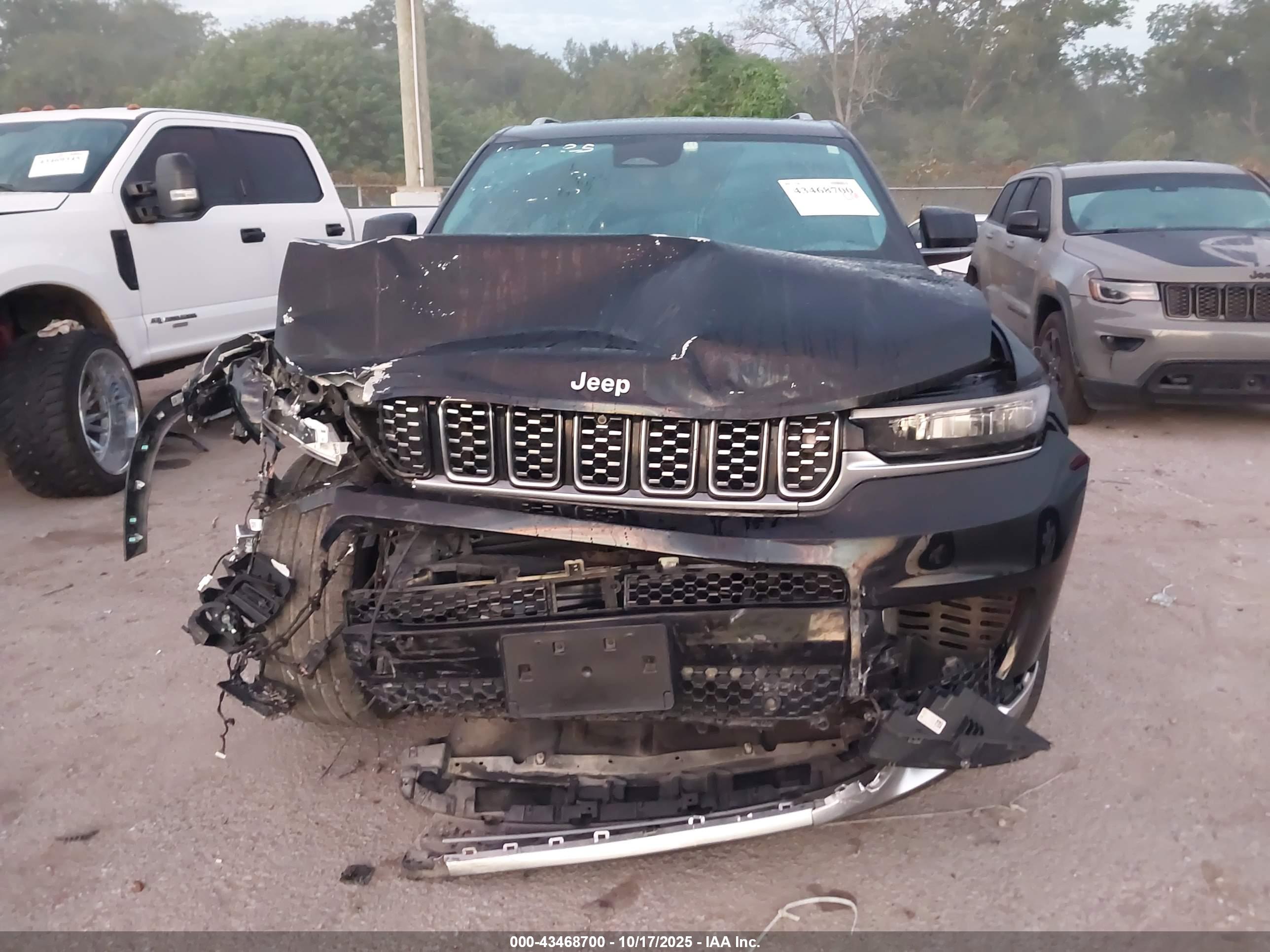 JEEP GRAND image 6