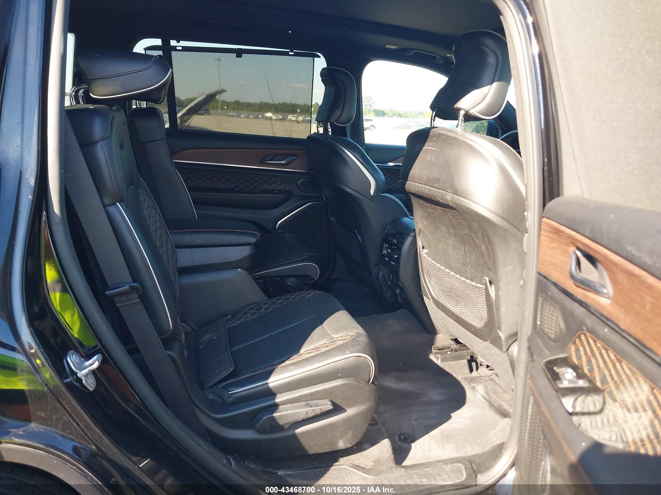 JEEP GRAND image 8