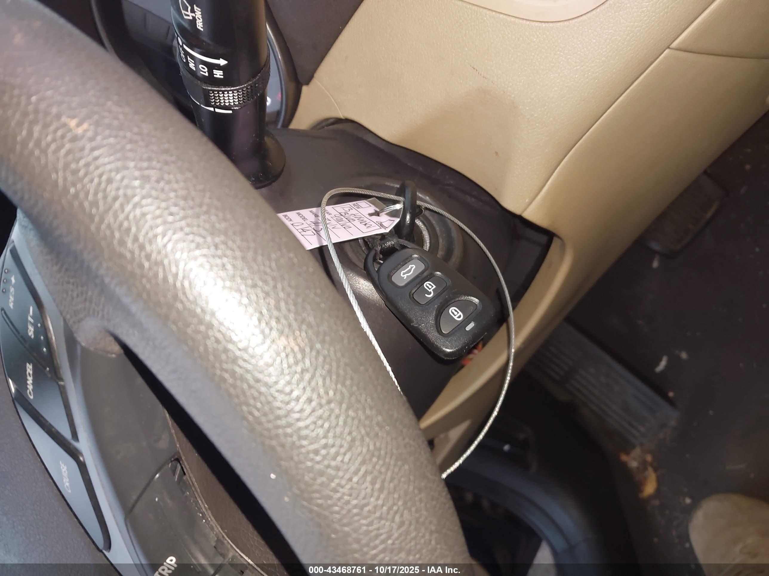 HYUNDAI ELANTRA image 11
