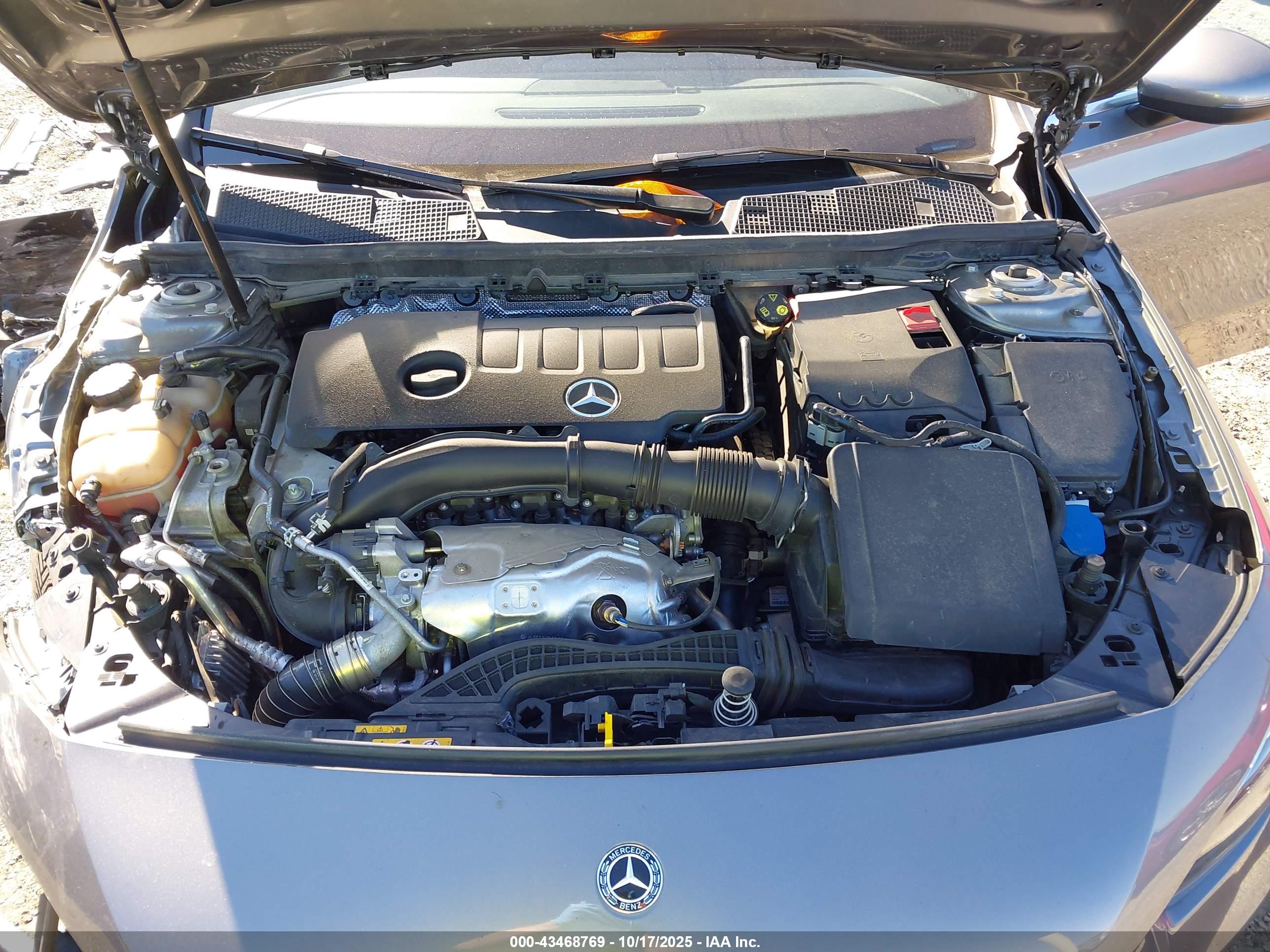 MERCEDES-BENZ A image 10