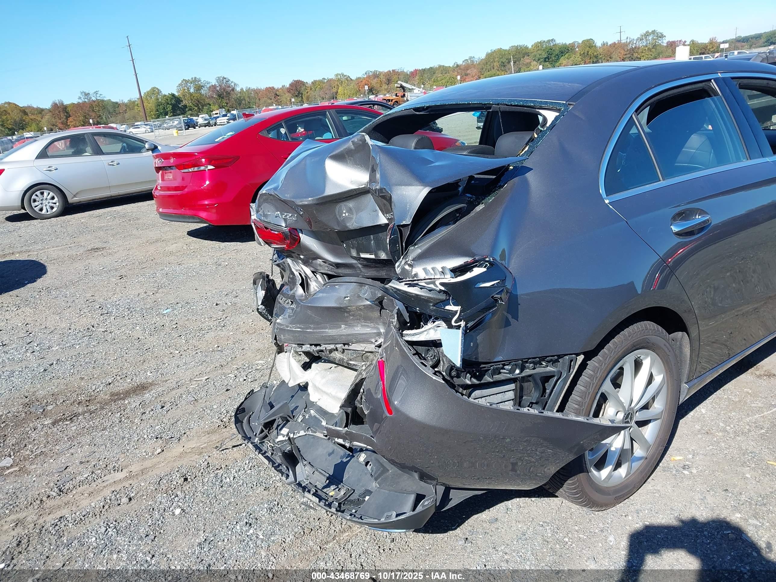 MERCEDES-BENZ A image 6