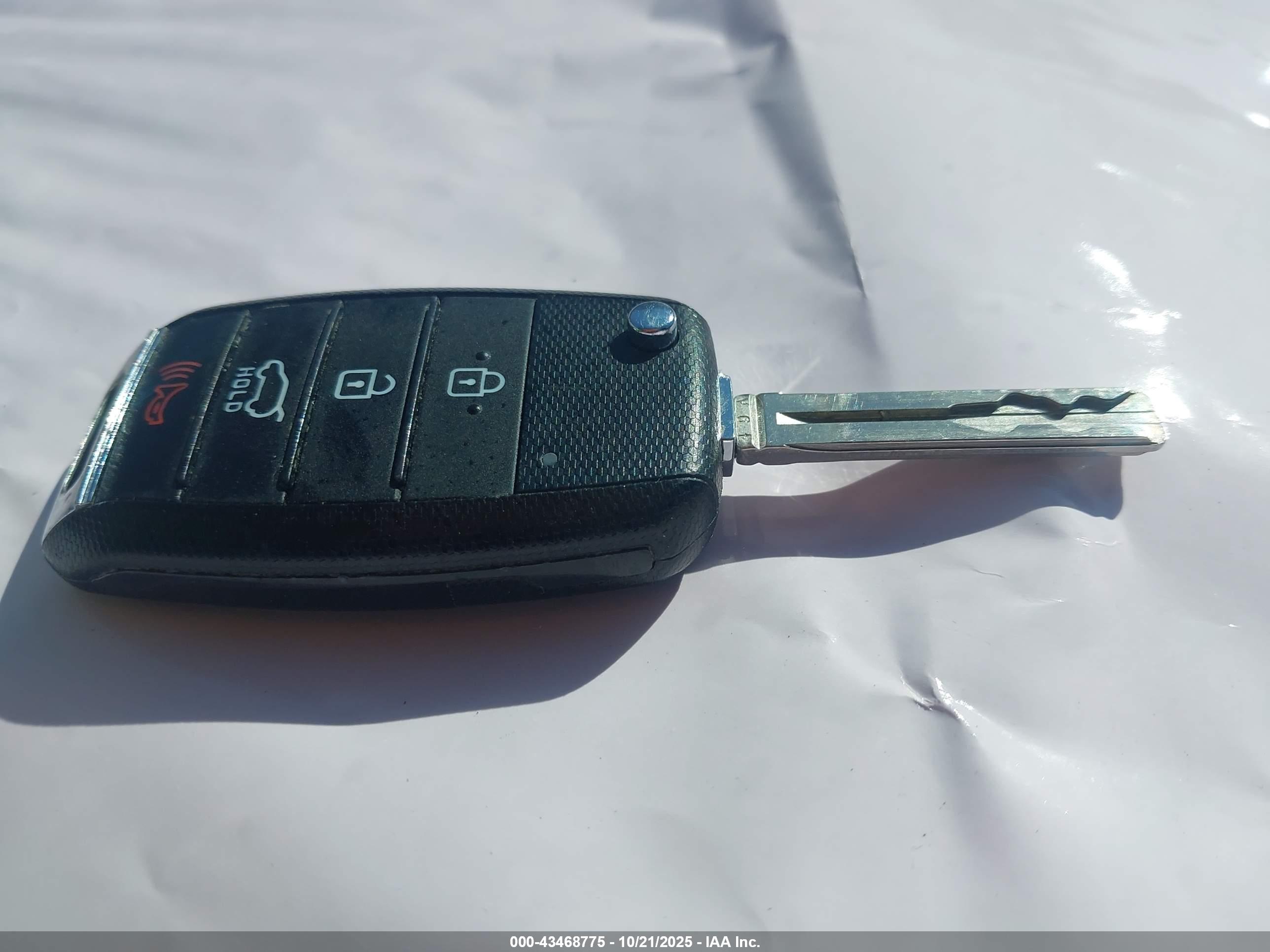 KIA SPORTAGE image 11