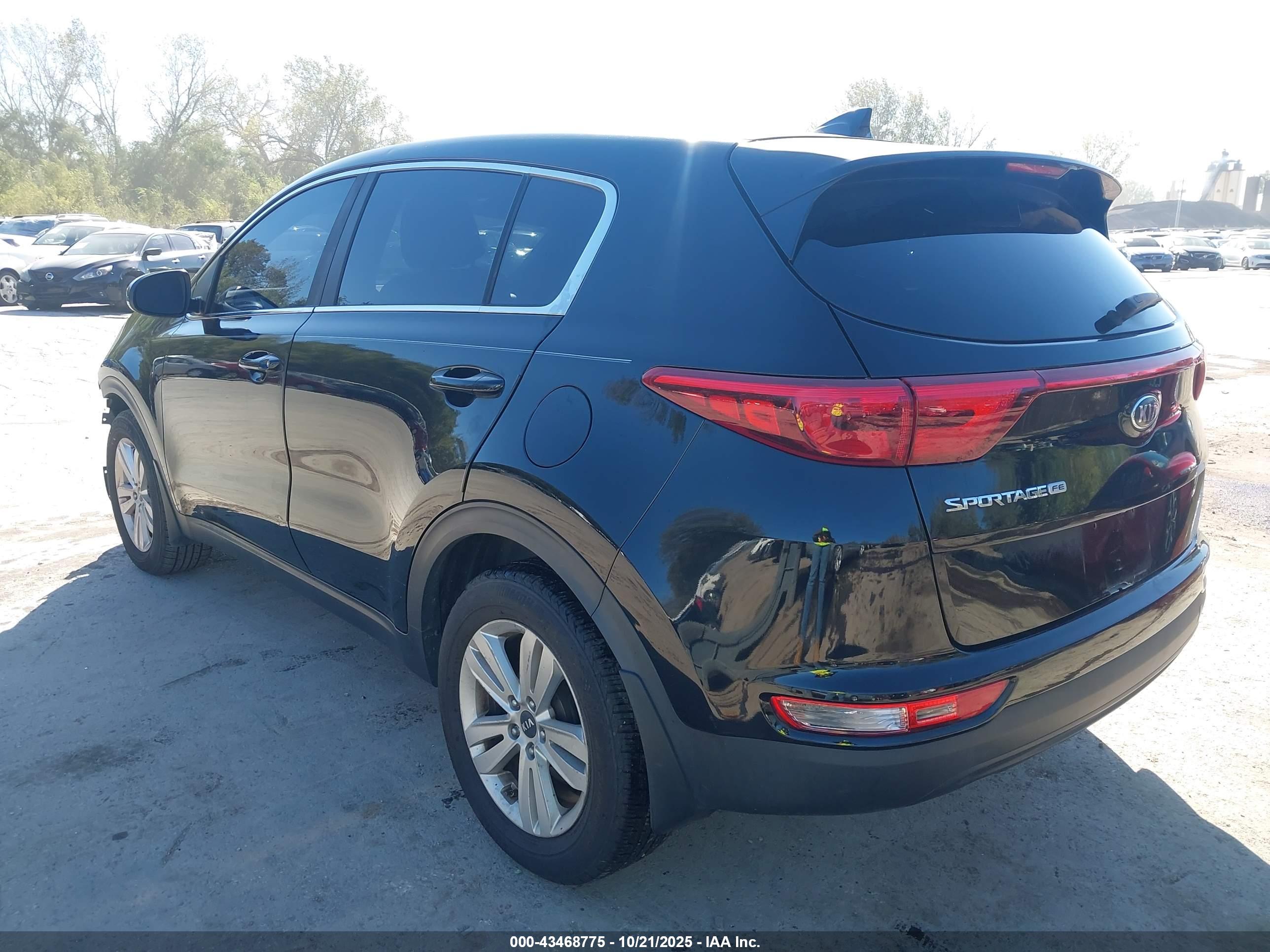 KIA SPORTAGE image 3
