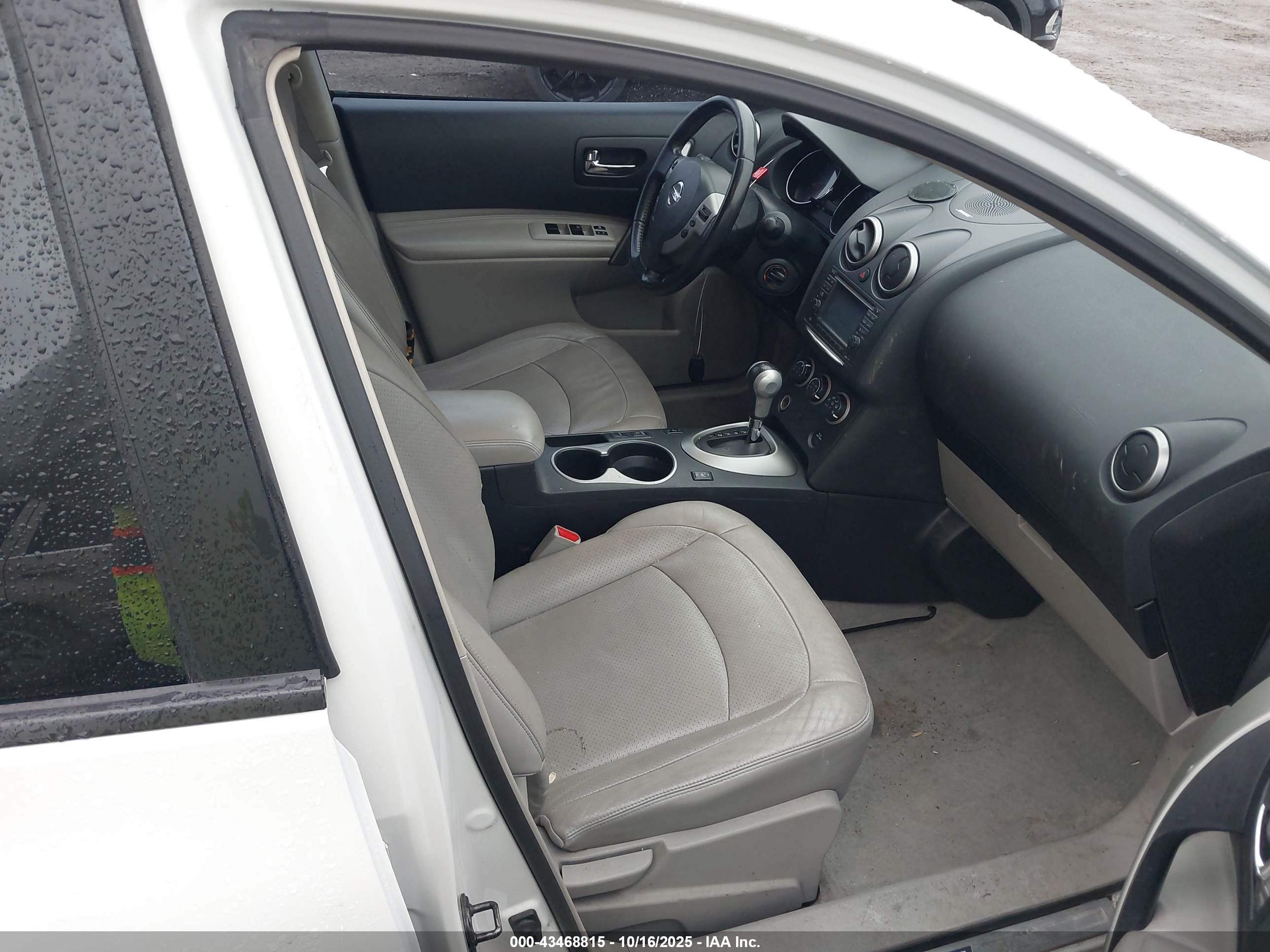 NISSAN ROGUE image 5