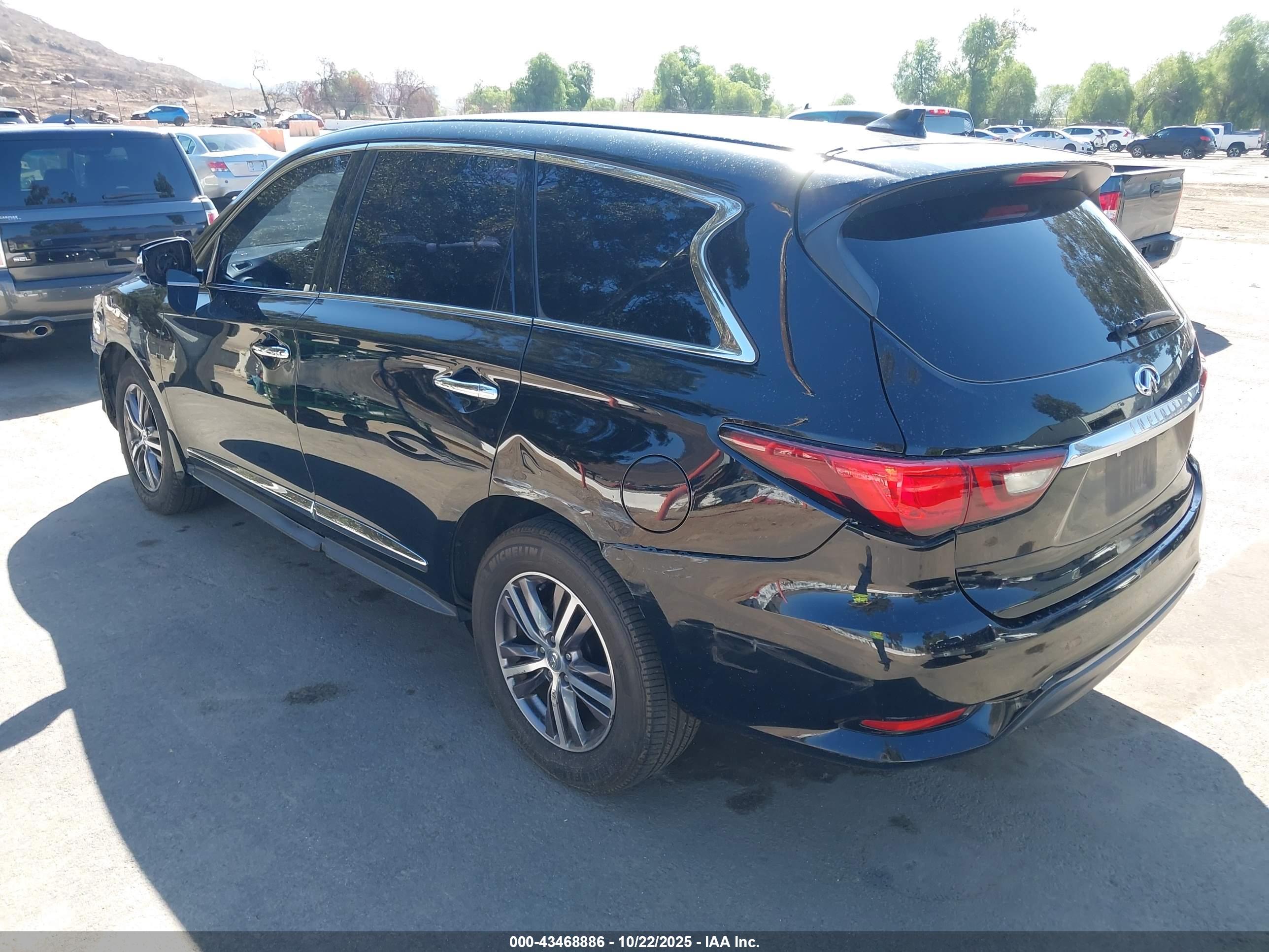 INFINITI QX60 image 3