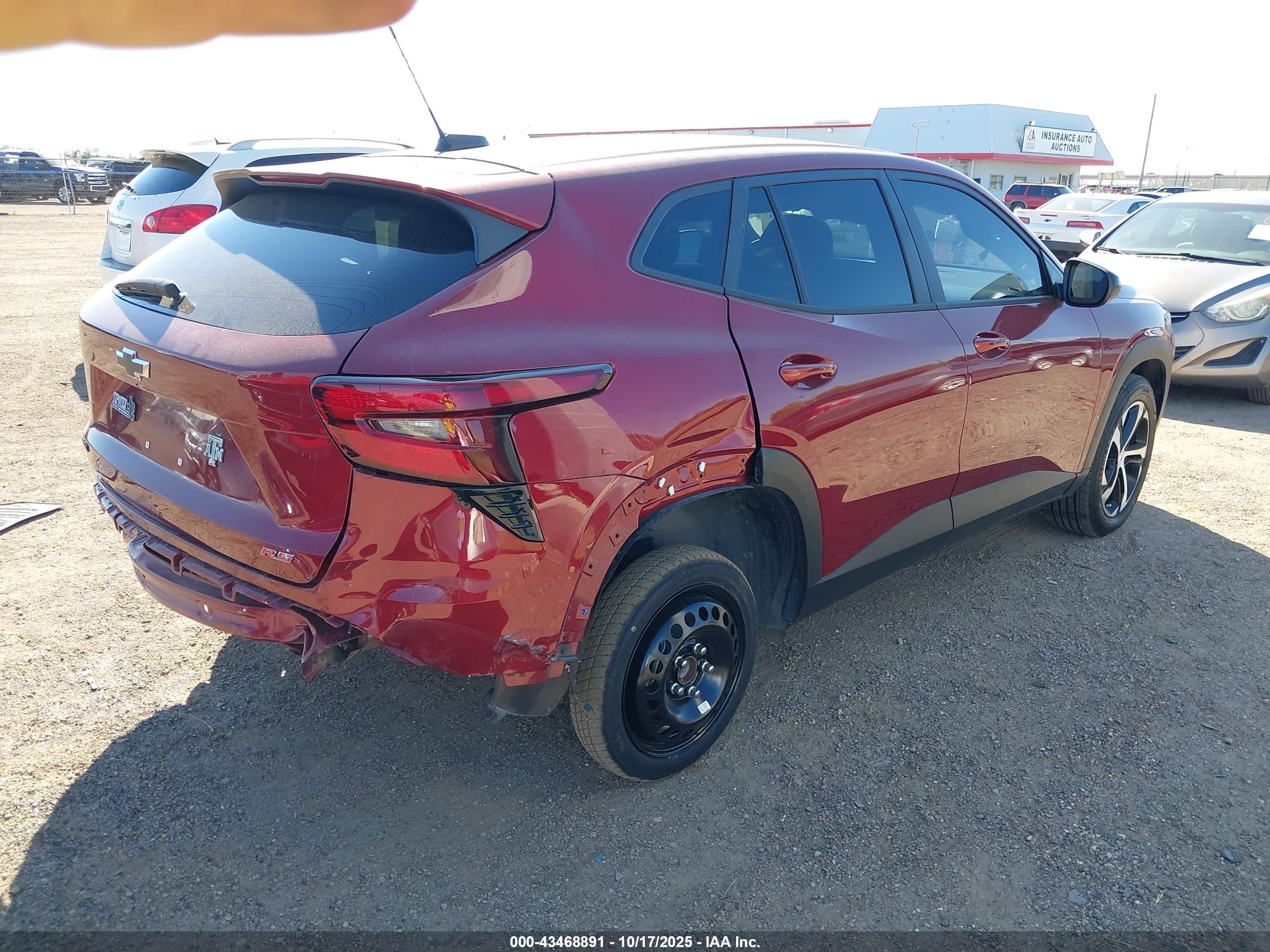 CHEVROLET TRAX image 4