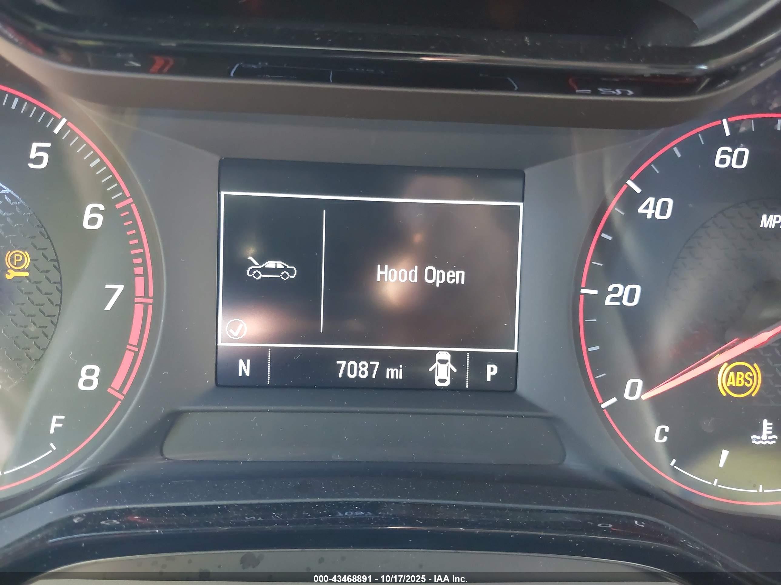 CHEVROLET TRAX image 7