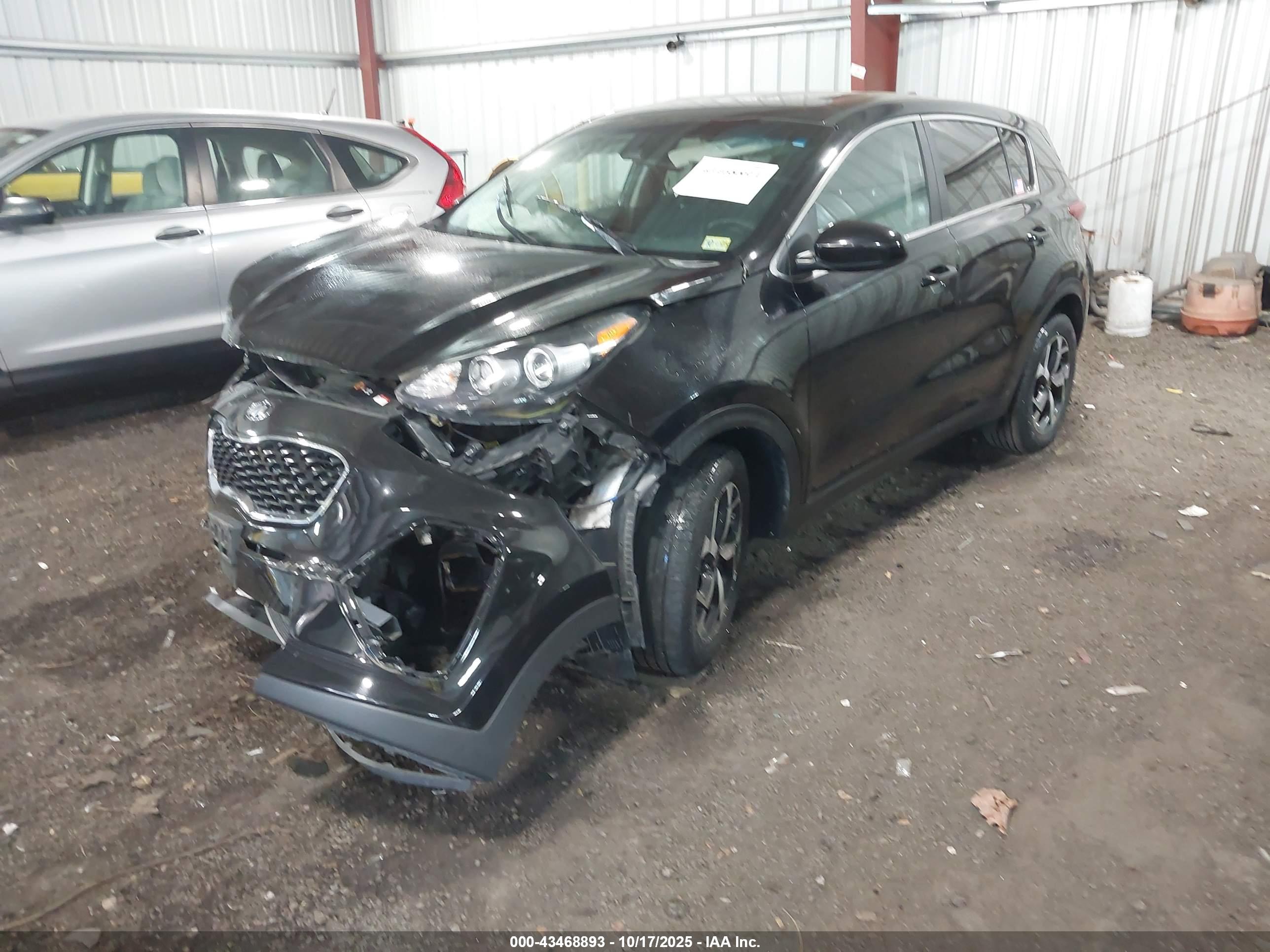 KIA SPORTAGE image 2