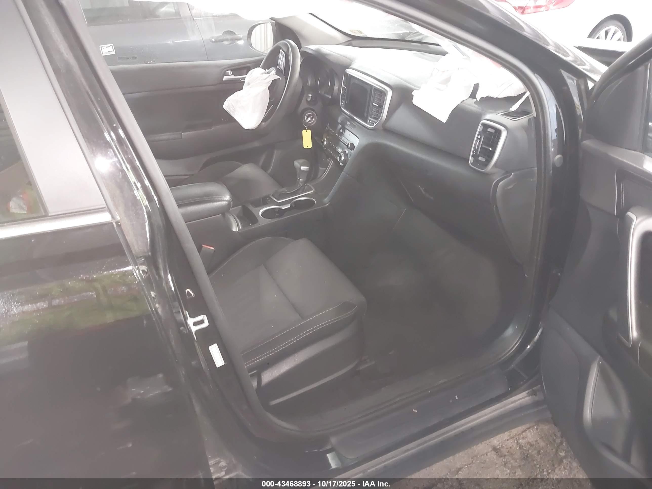 KIA SPORTAGE image 5