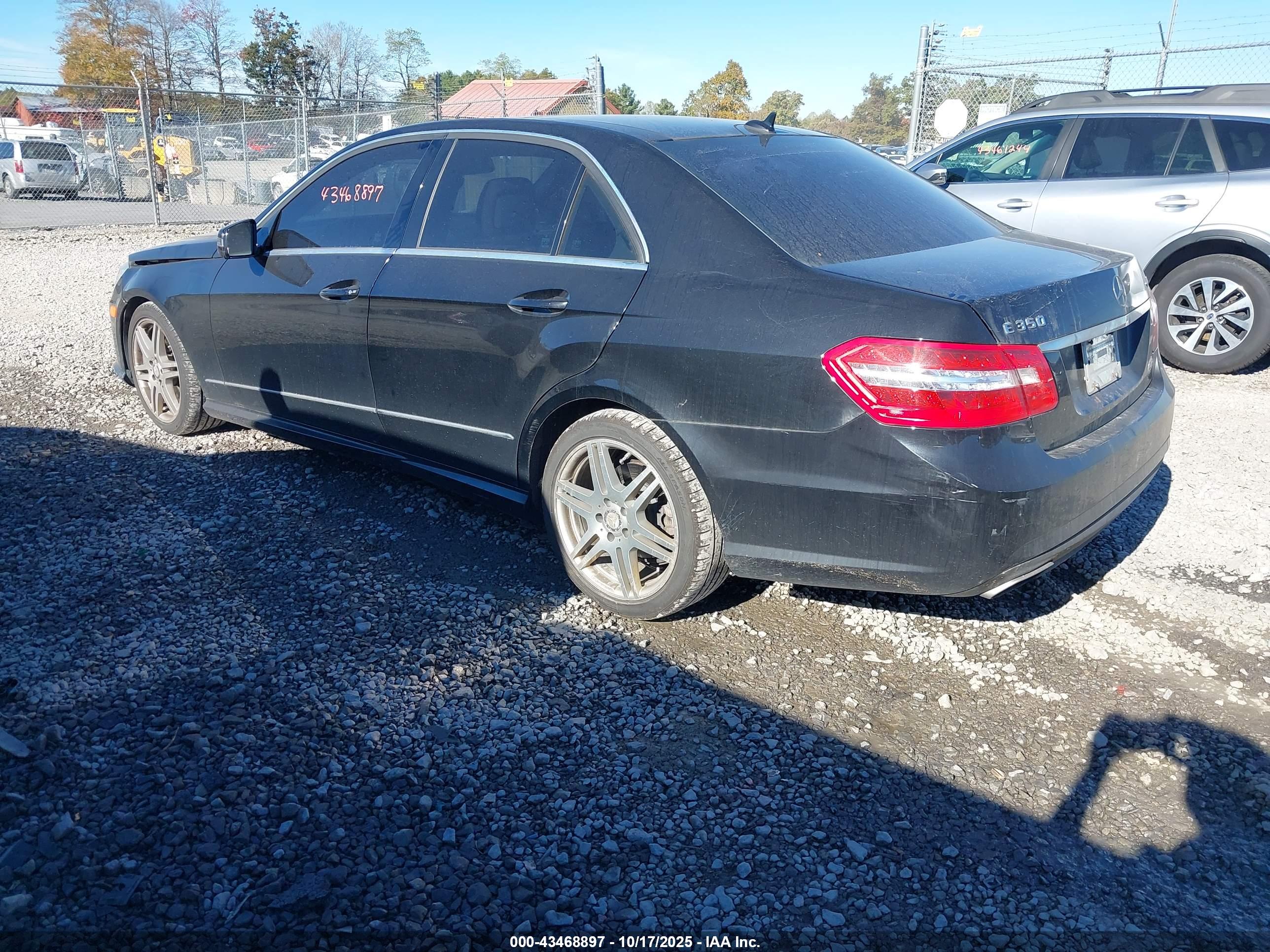 MERCEDES-BENZ E image 3