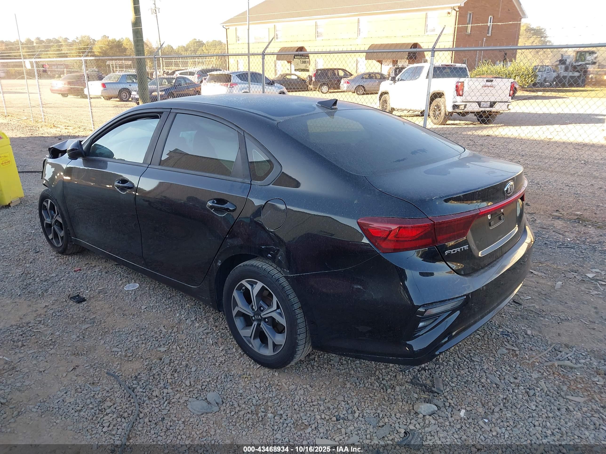 KIA FORTE image 3