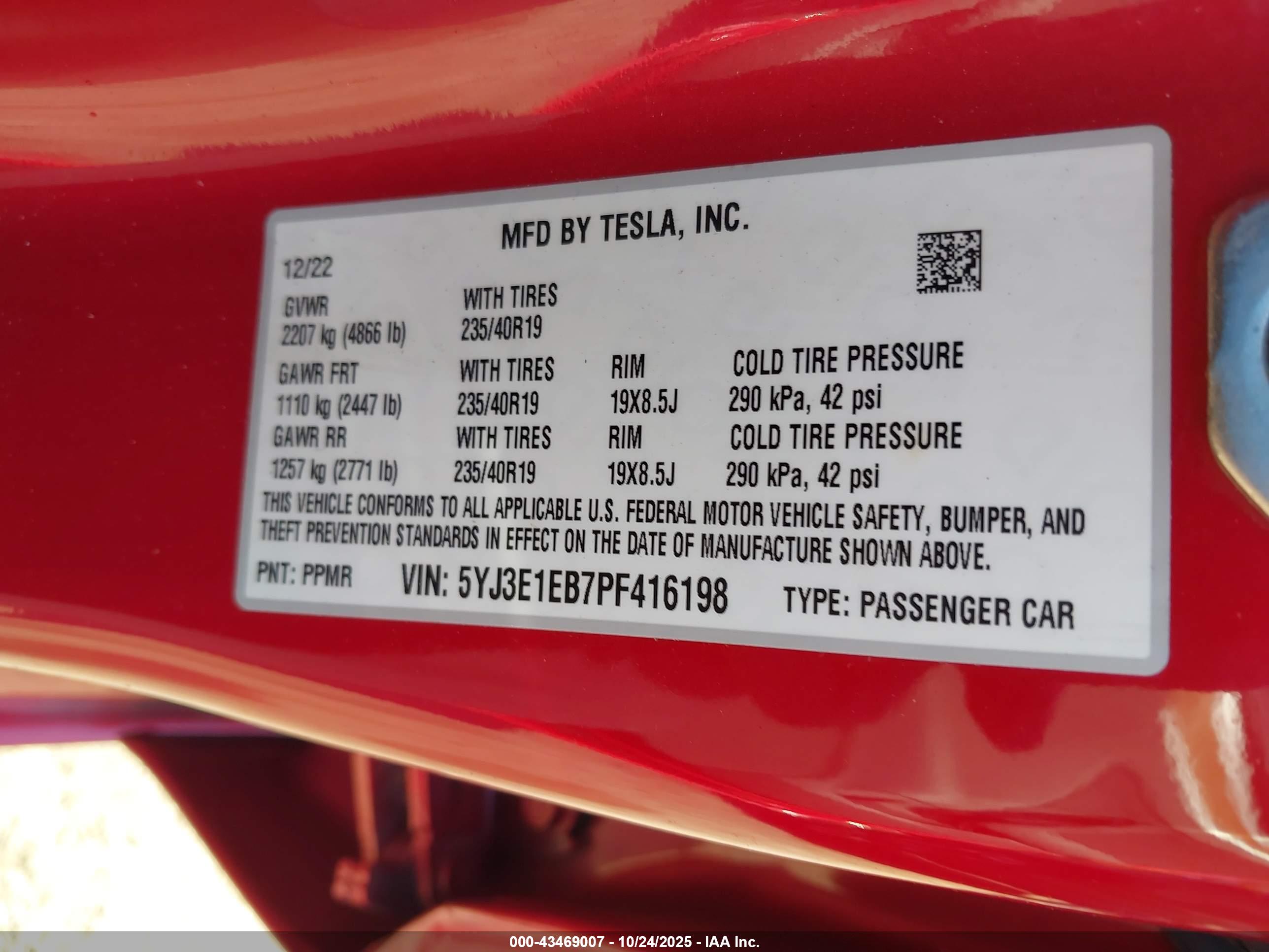 TESLA MODEL image 9