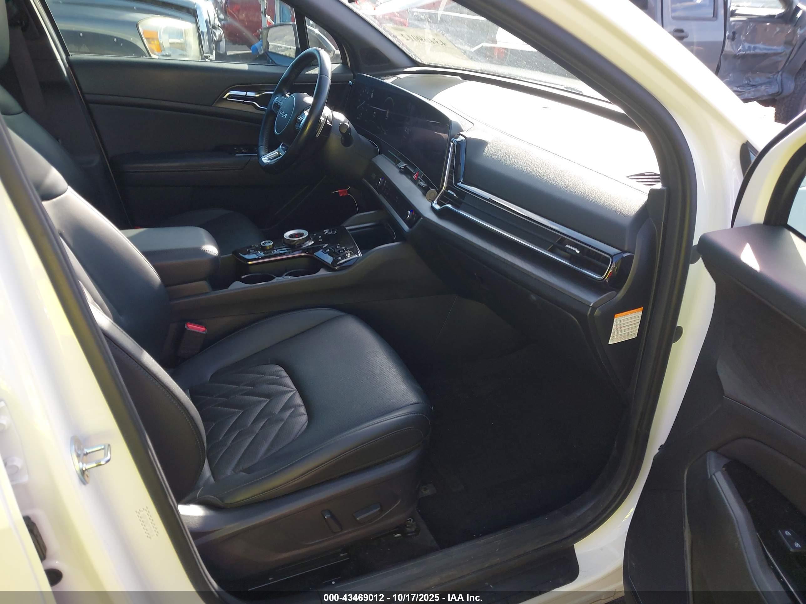 KIA SPORTAGE image 5