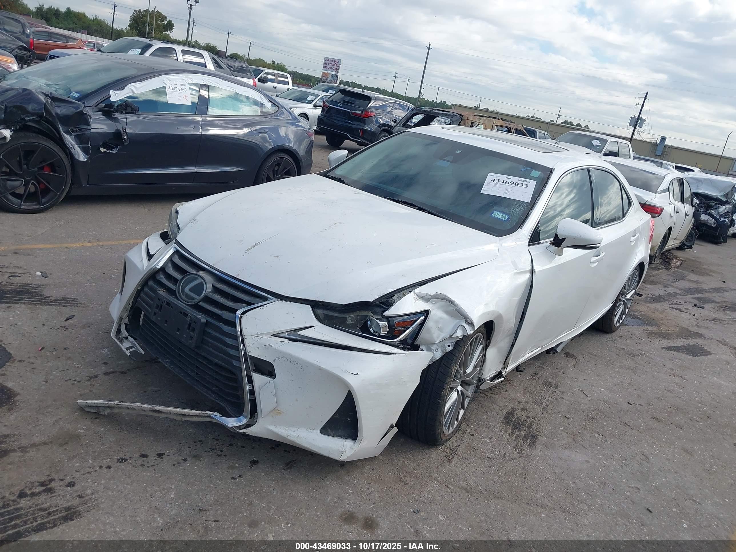 LEXUS IS image 6