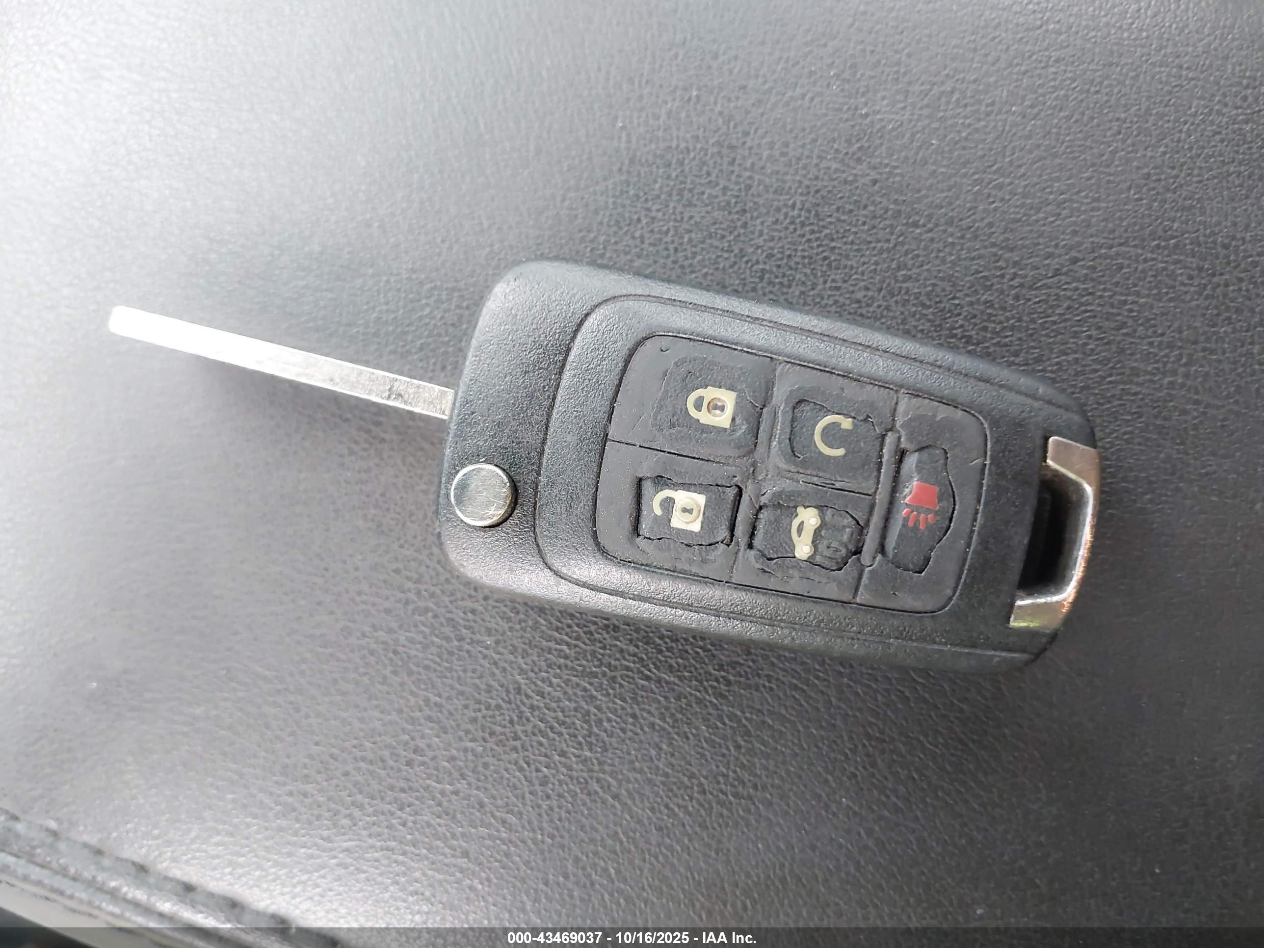 CHEVROLET EQUINOX image 11
