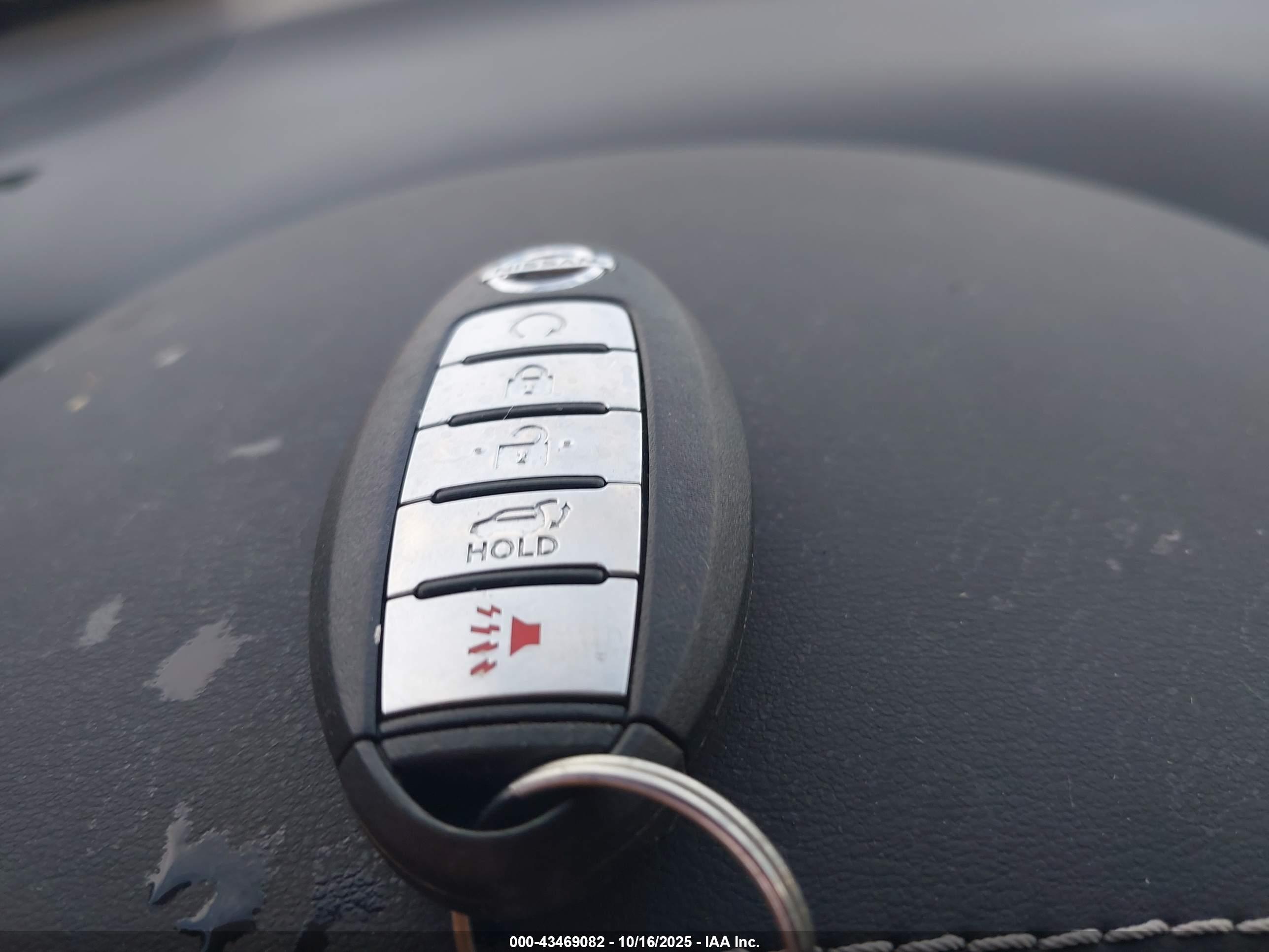 NISSAN MURANO image 11