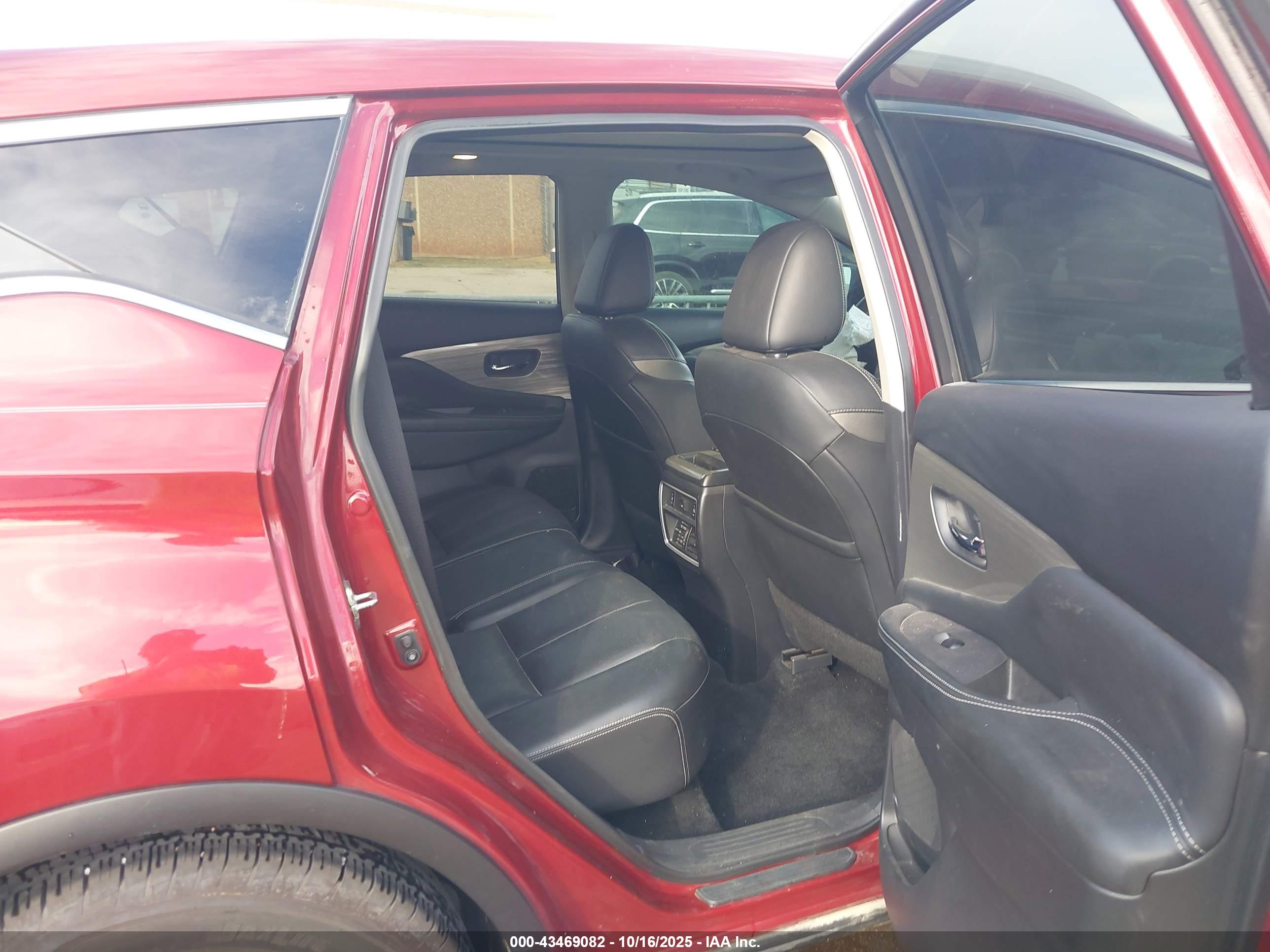 NISSAN MURANO image 8