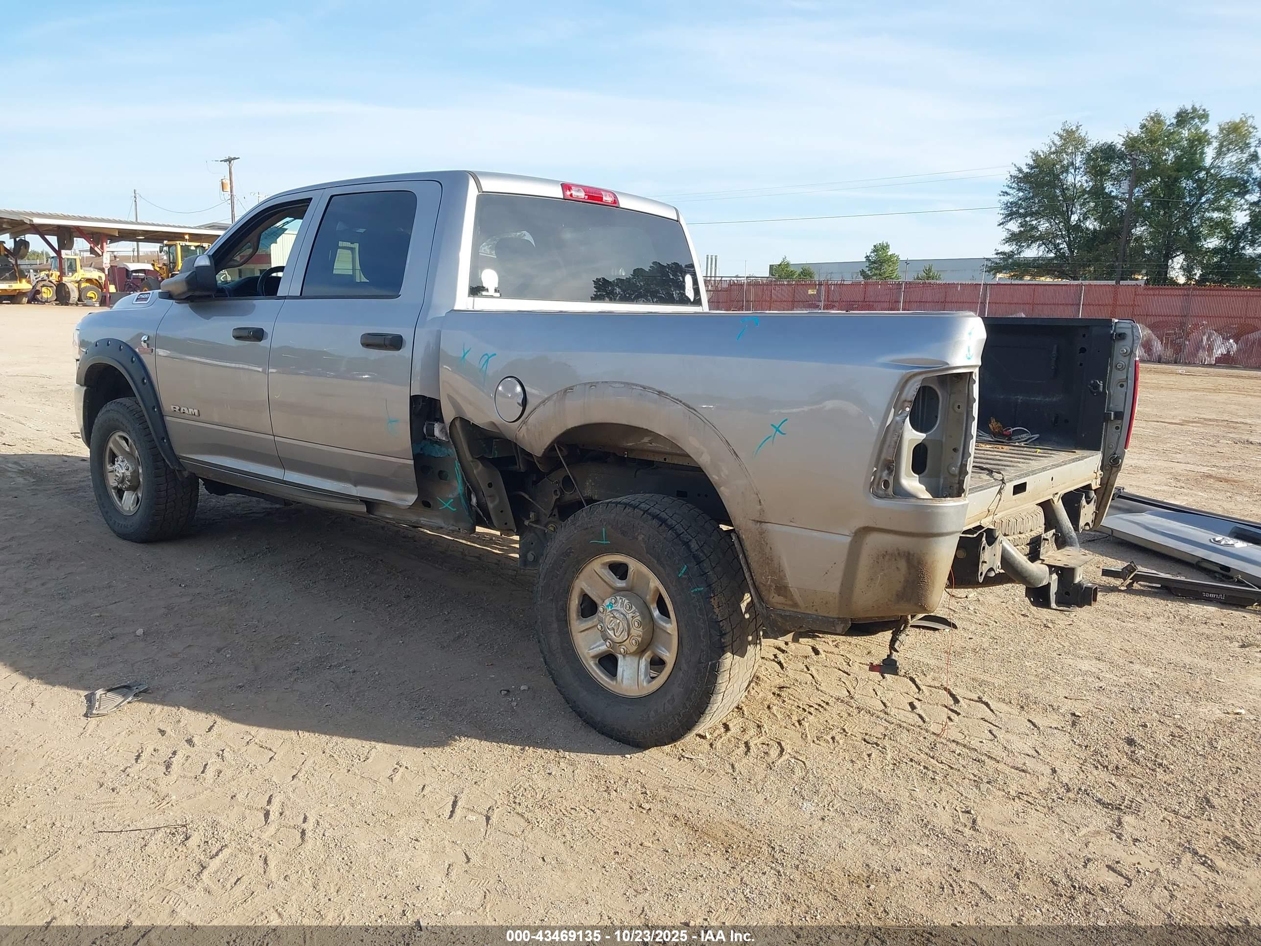 RAM 2500 image 3