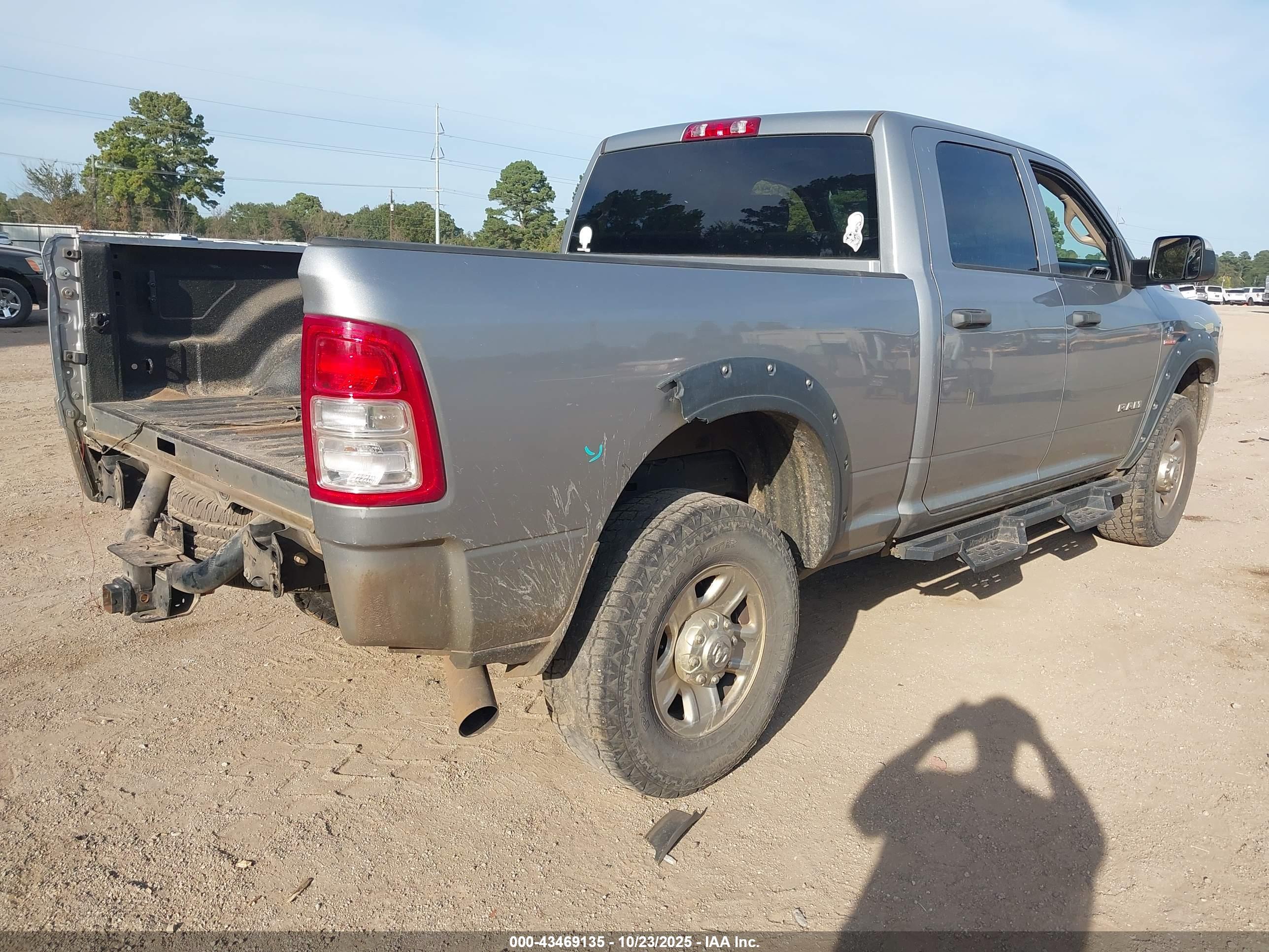 RAM 2500 image 4