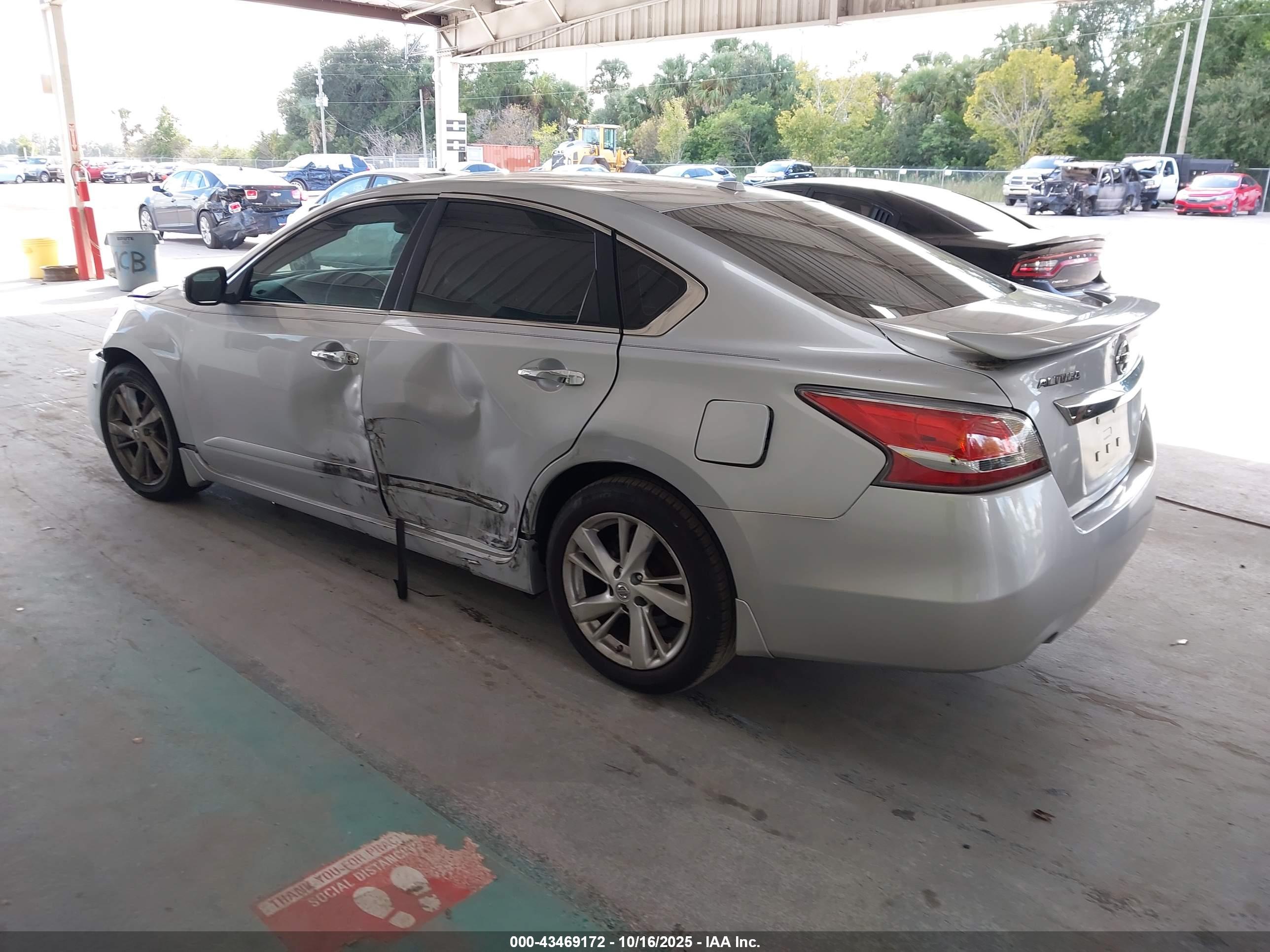NISSAN ALTIMA image 3
