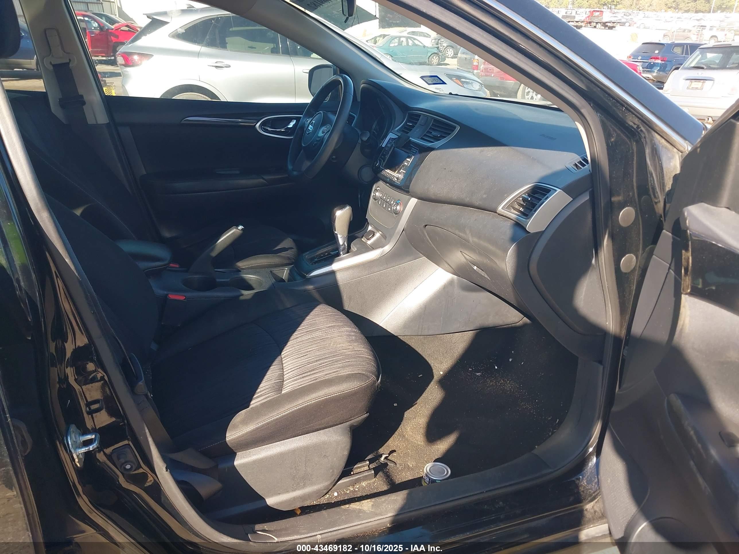 NISSAN SENTRA image 5