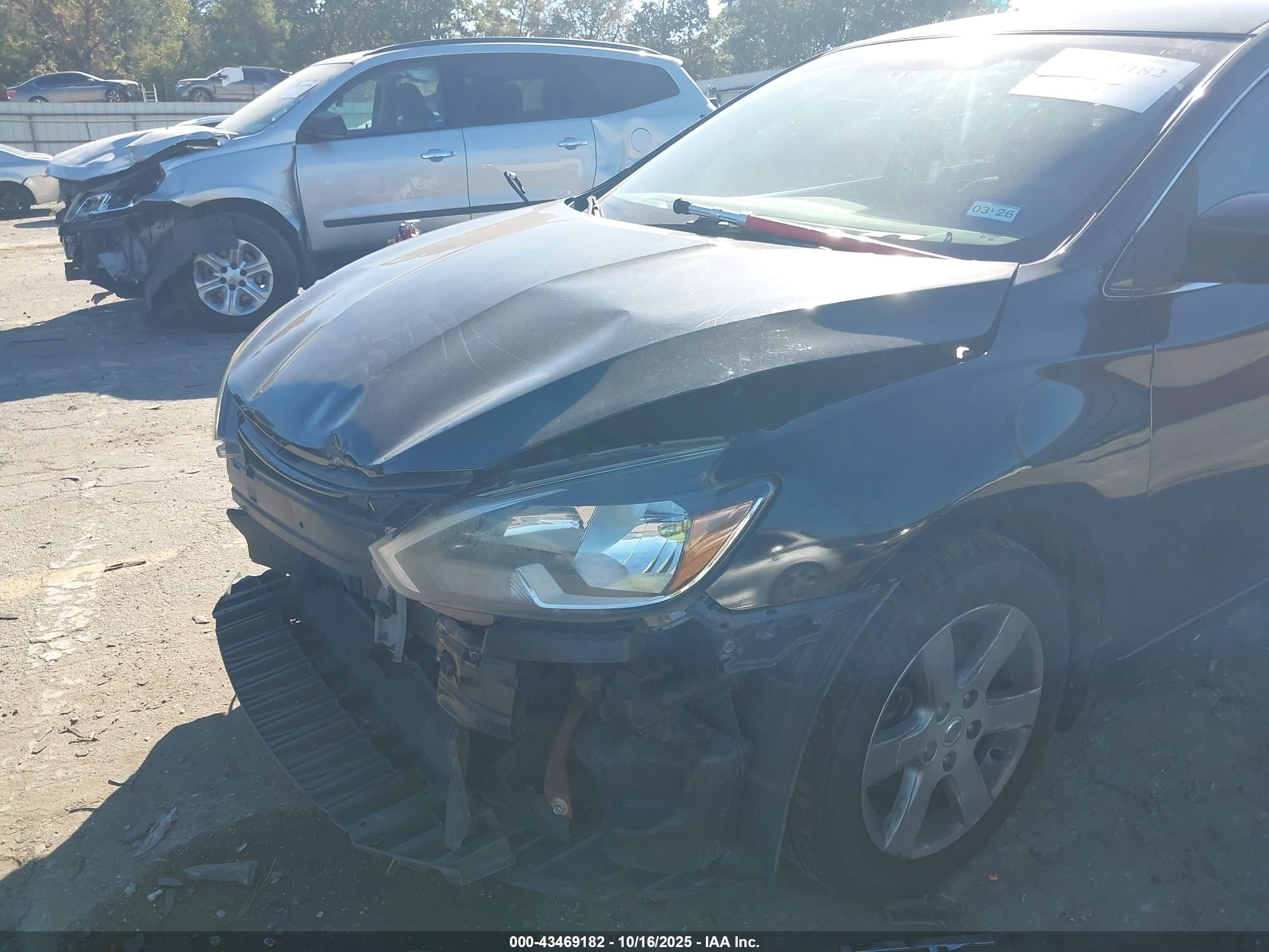 NISSAN SENTRA image 6