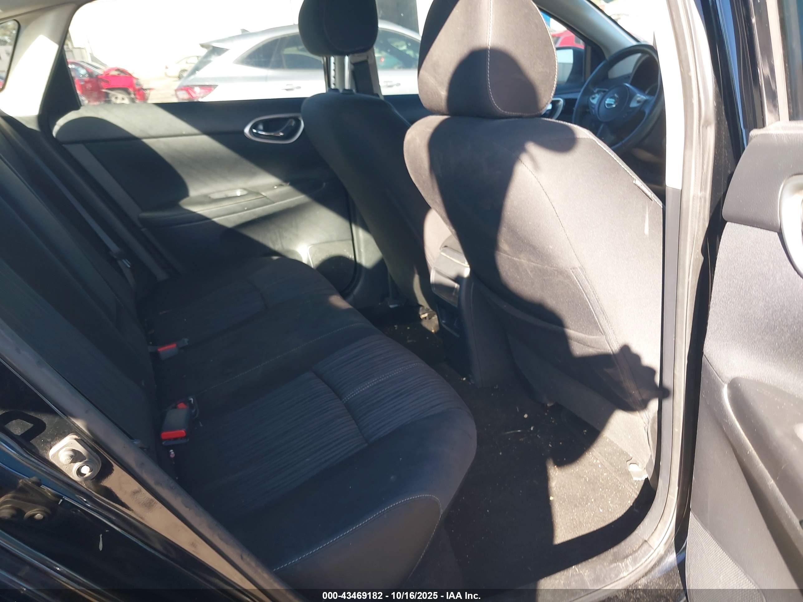 NISSAN SENTRA image 8