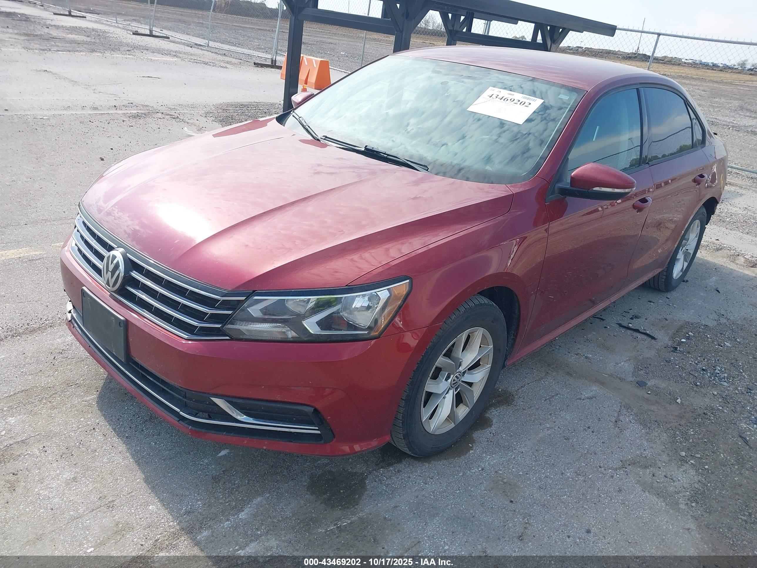 VOLKSWAGEN PASSAT image 2