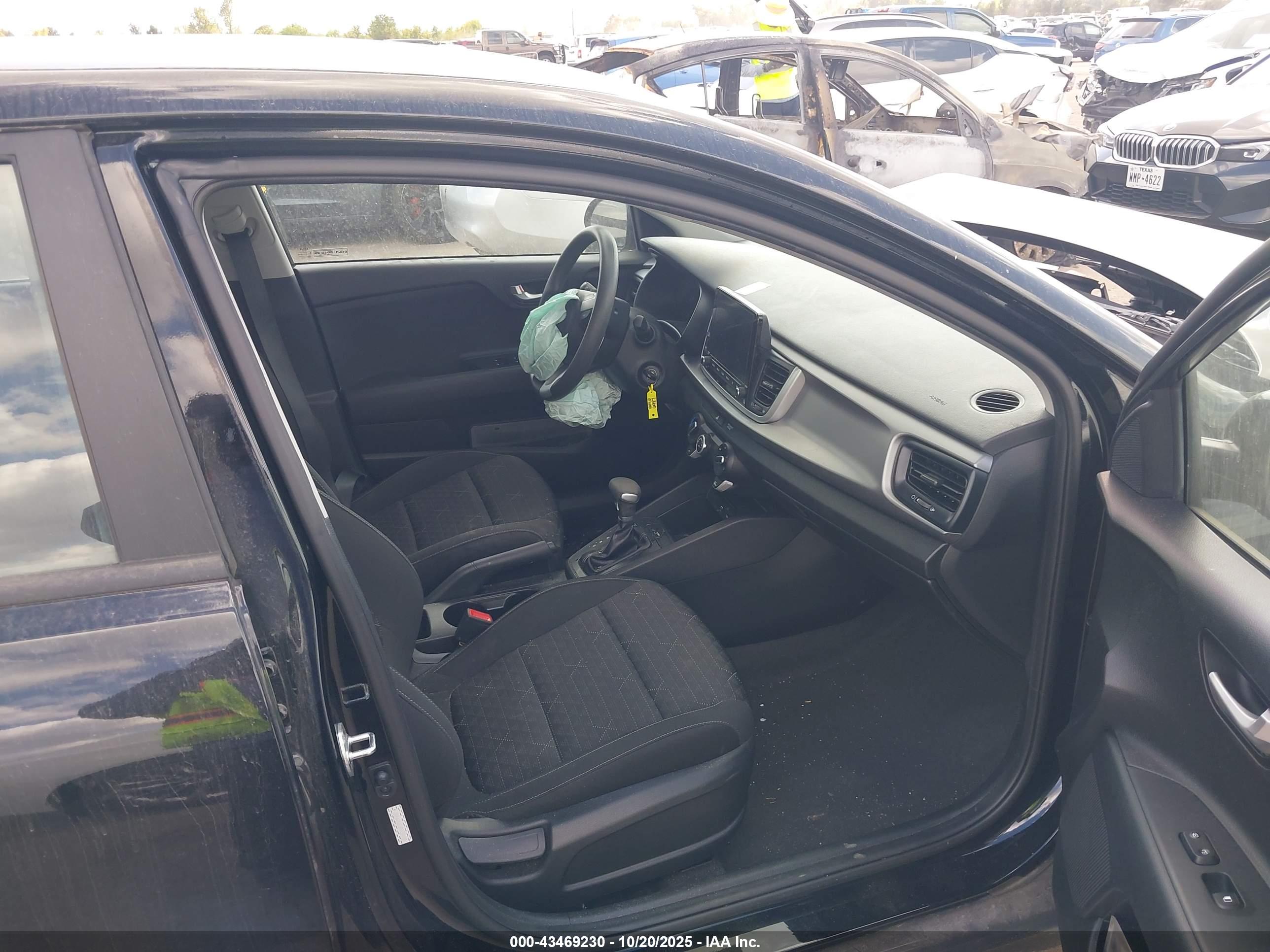 KIA RIO image 5