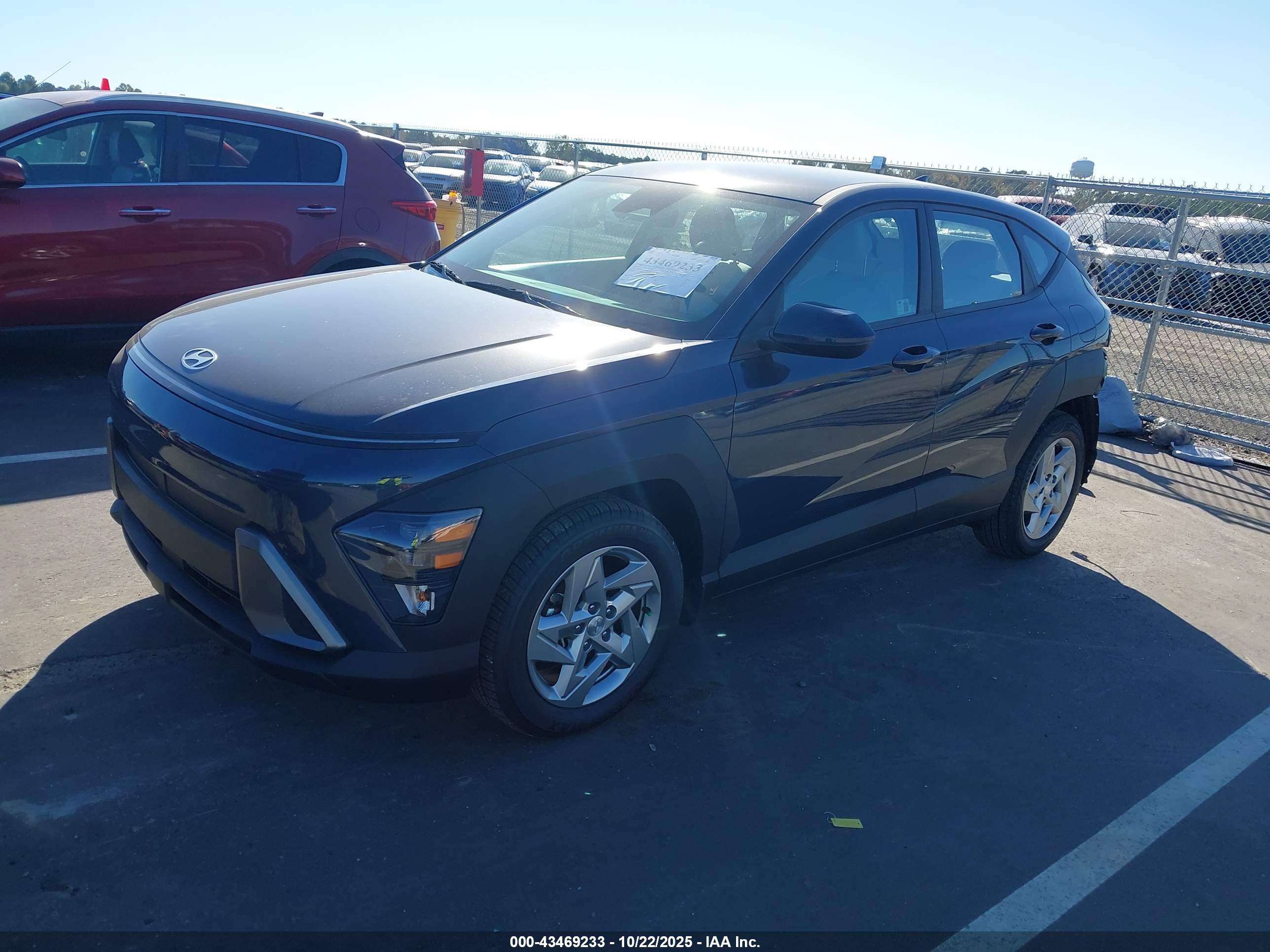 HYUNDAI KONA image 2