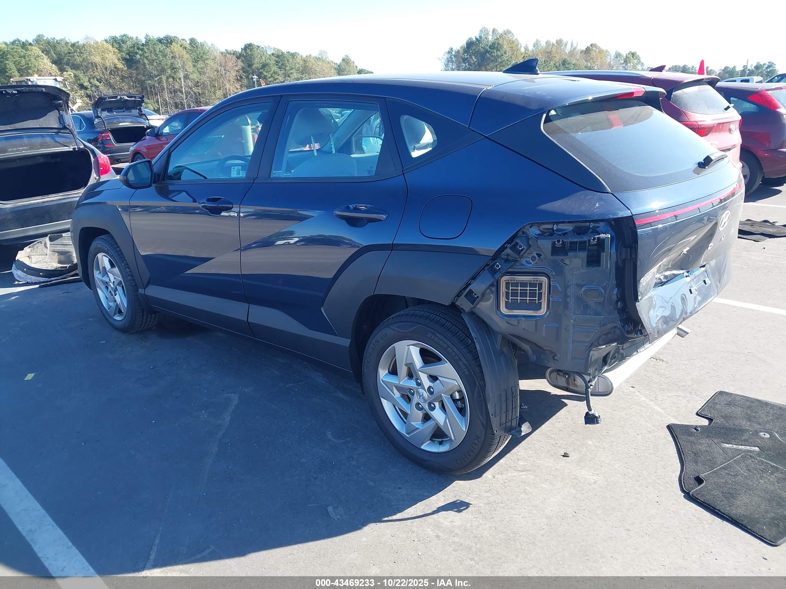 HYUNDAI KONA image 3