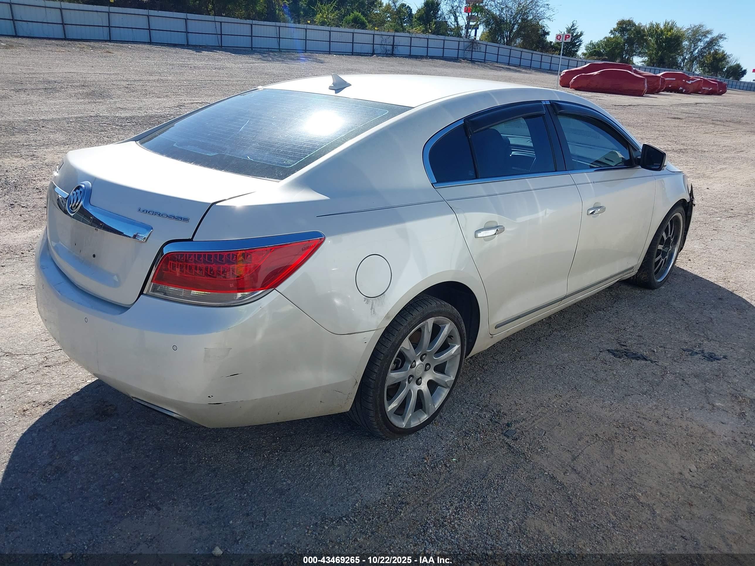 BUICK LACROSSE image 4
