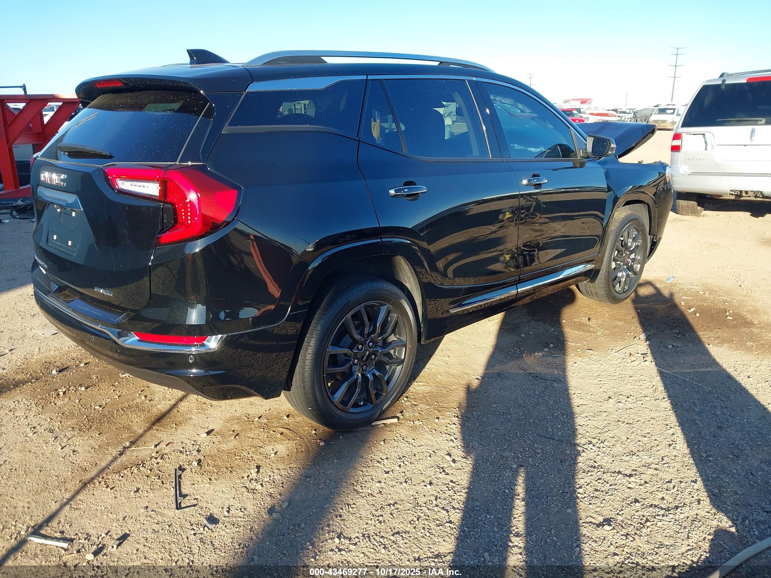 GMC TERRAIN image 4