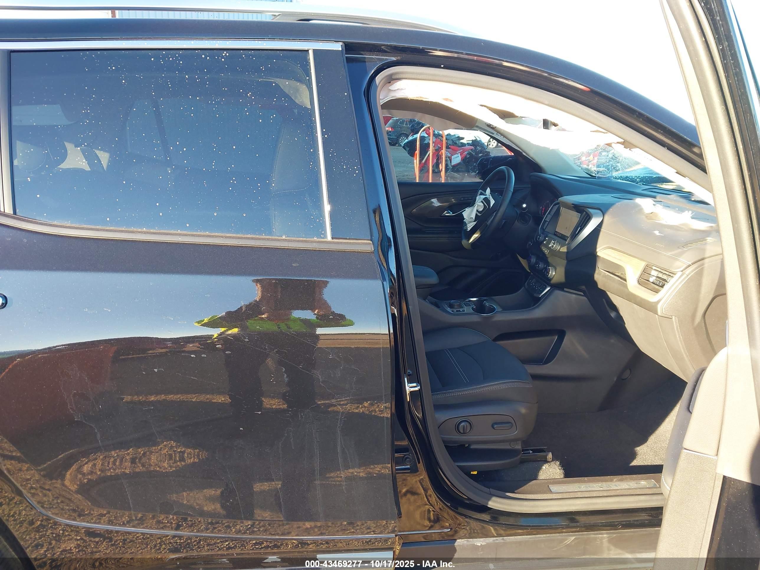 GMC TERRAIN image 5