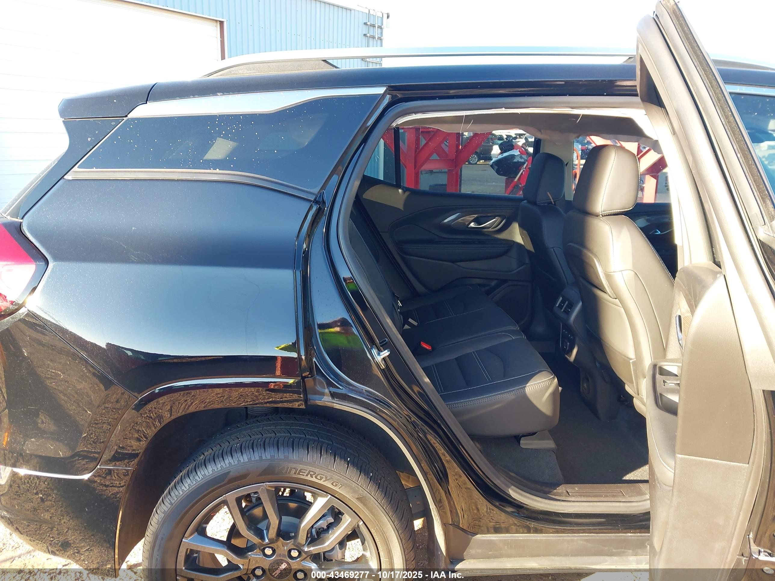GMC TERRAIN image 8