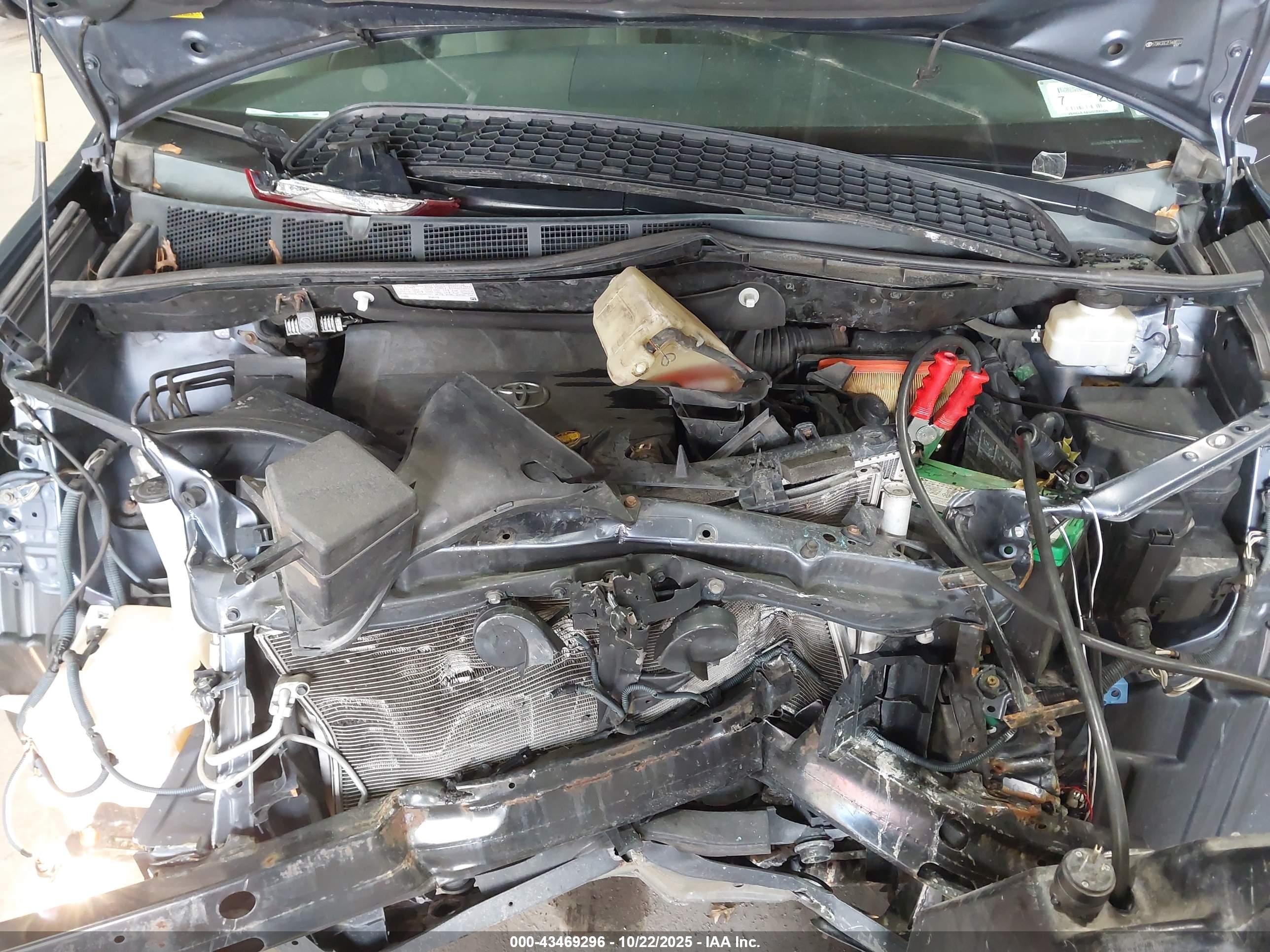 TOYOTA SIENNA image 10
