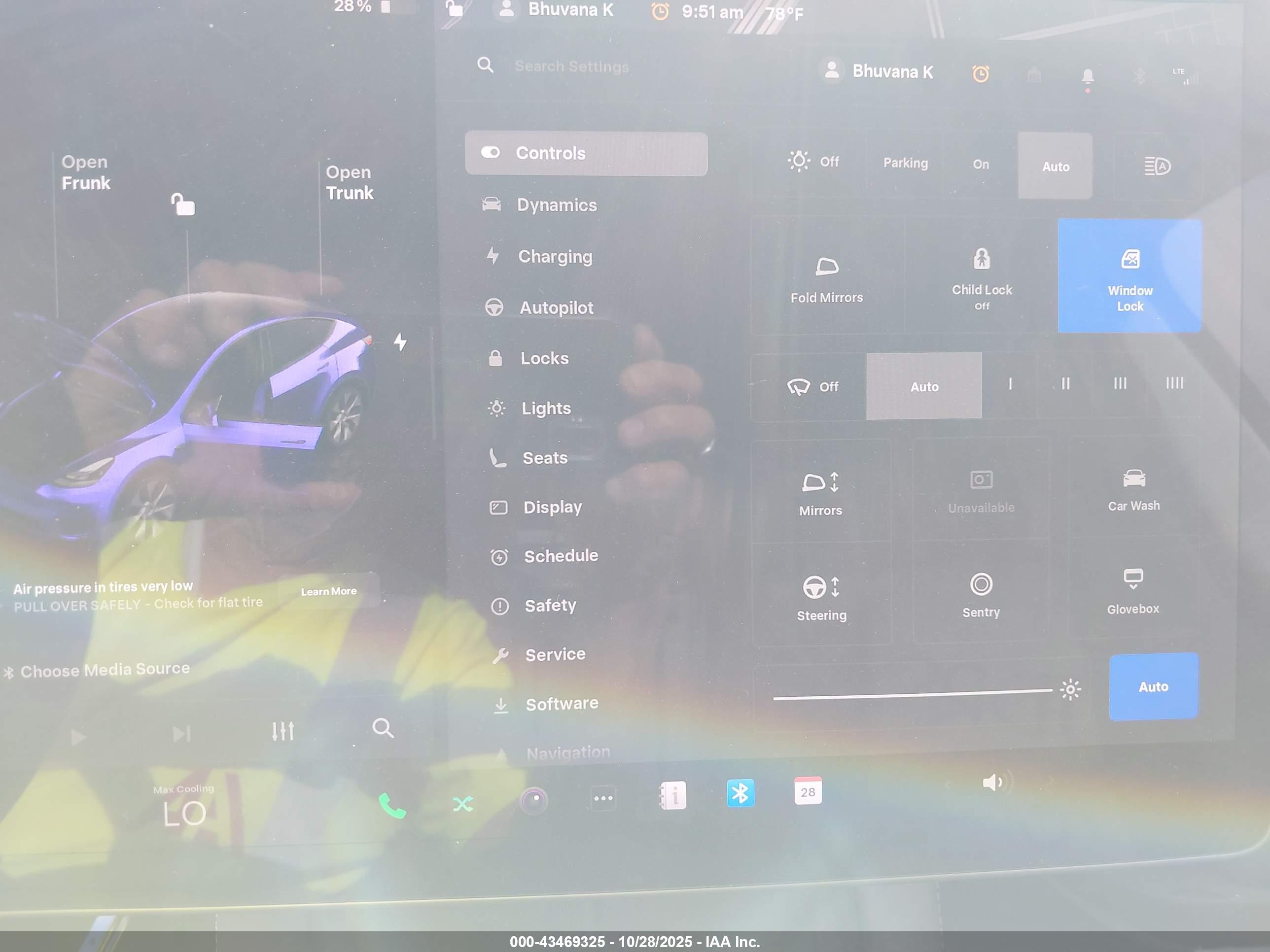 TESLA MODEL image 7