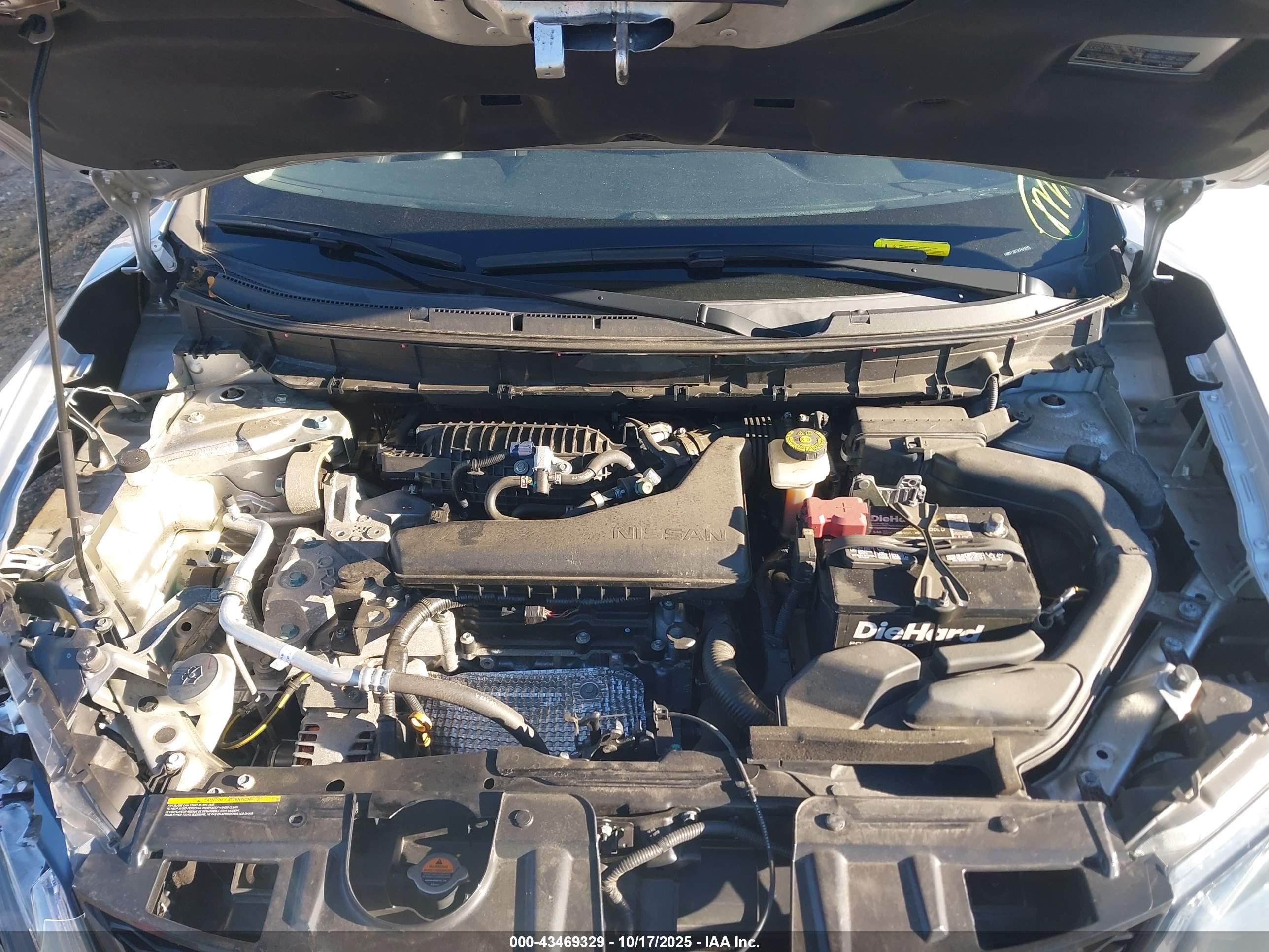 NISSAN ROGUE image 10