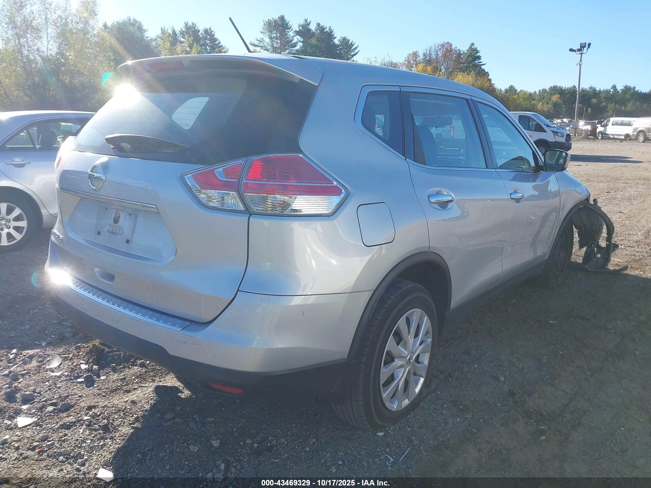 NISSAN ROGUE image 4