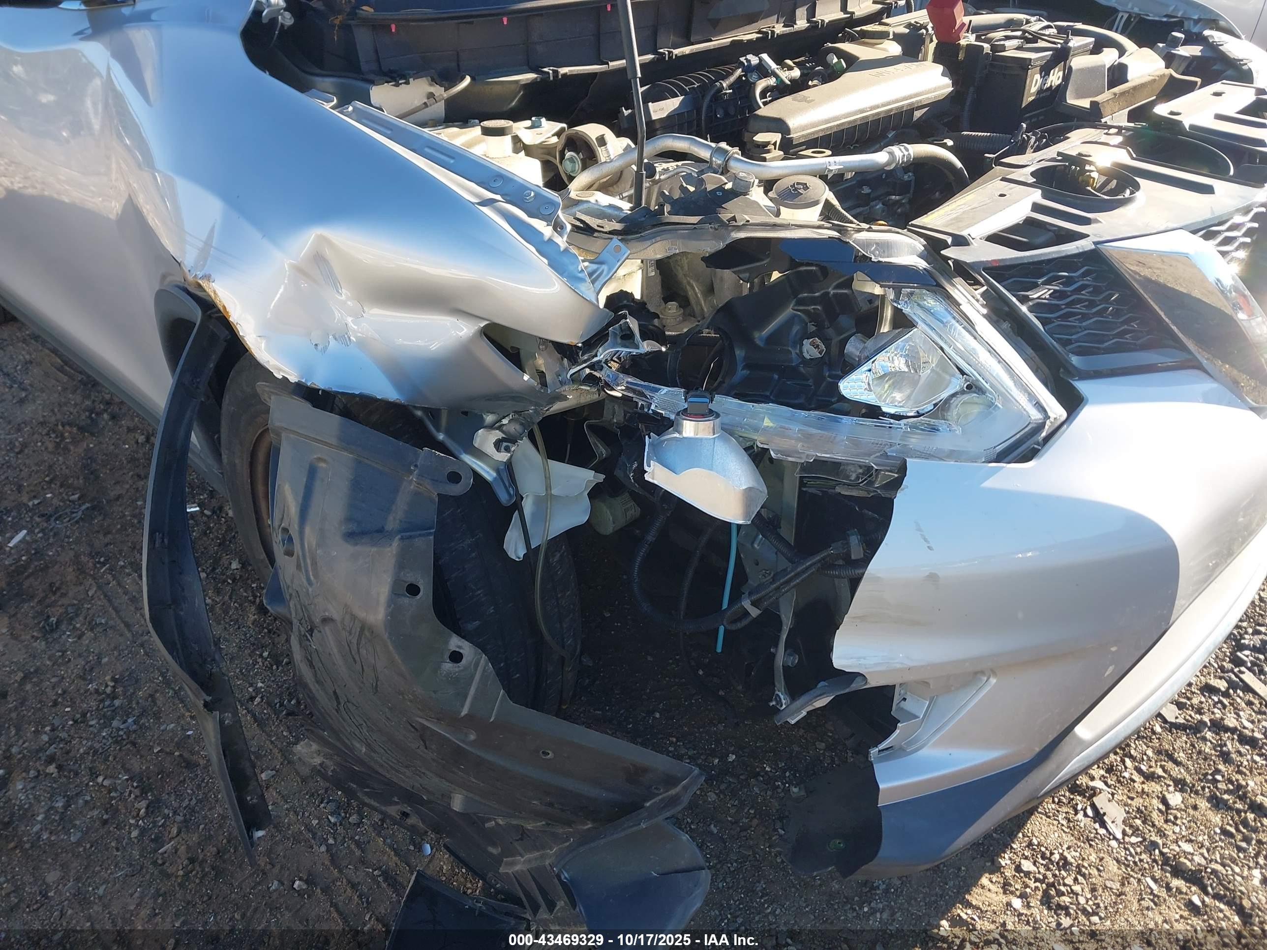 NISSAN ROGUE image 6
