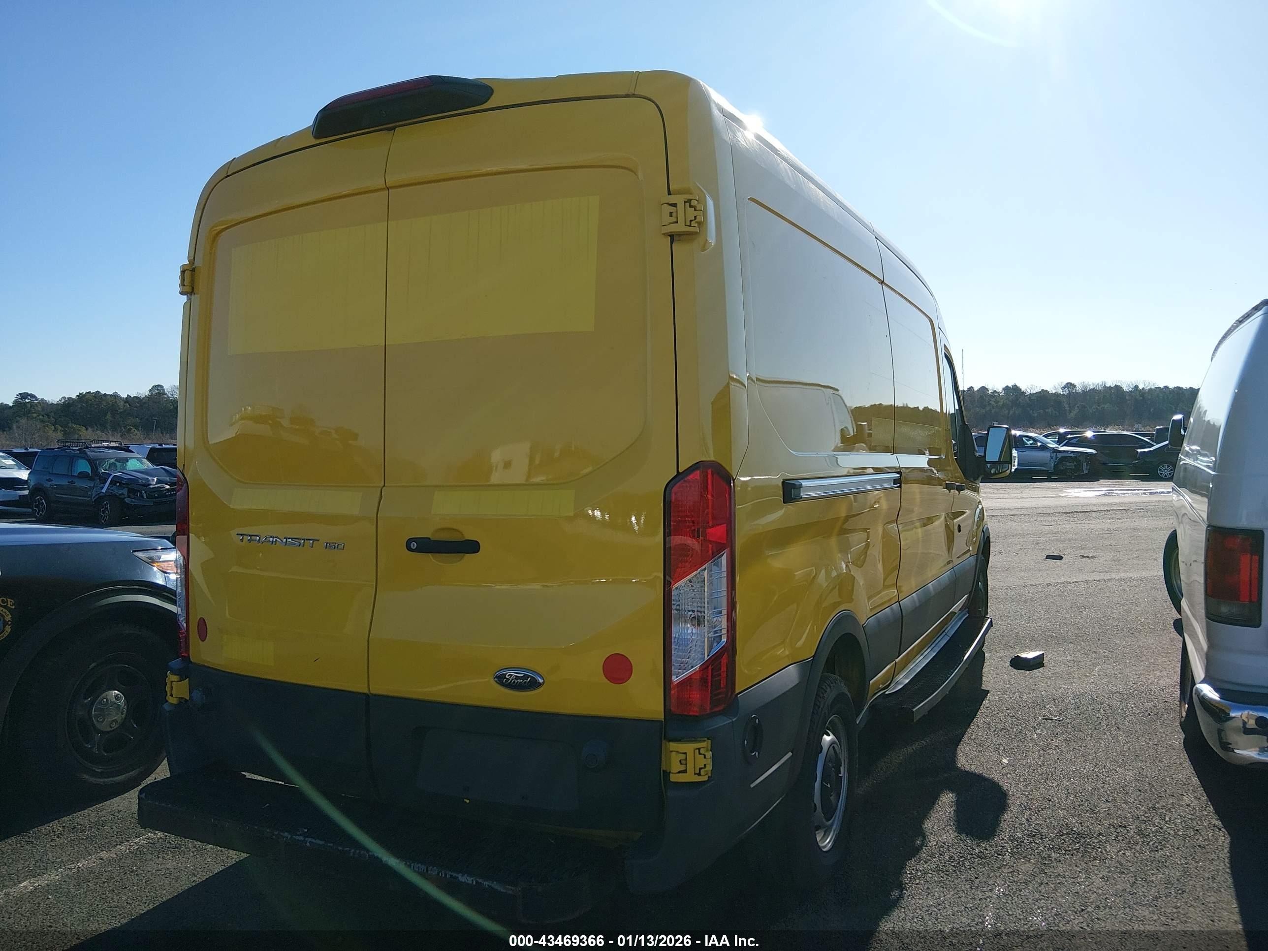 FORD TRANSIT-150 image 4