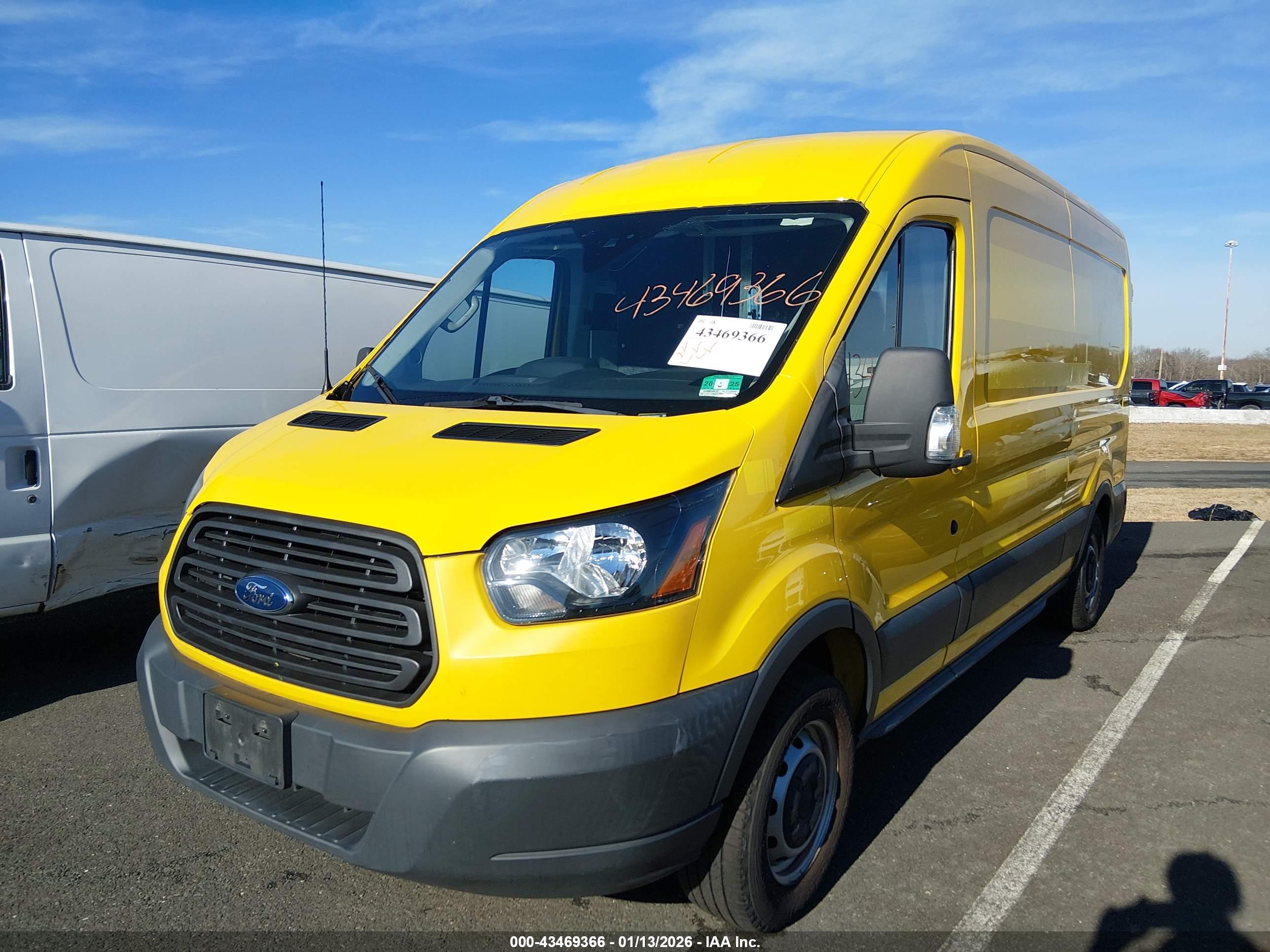 FORD TRANSIT-150 image 6