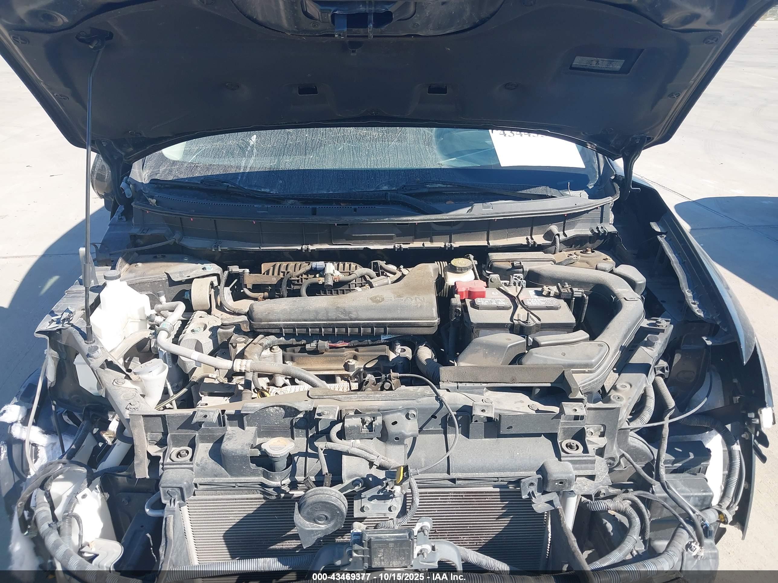 NISSAN ROGUE image 10