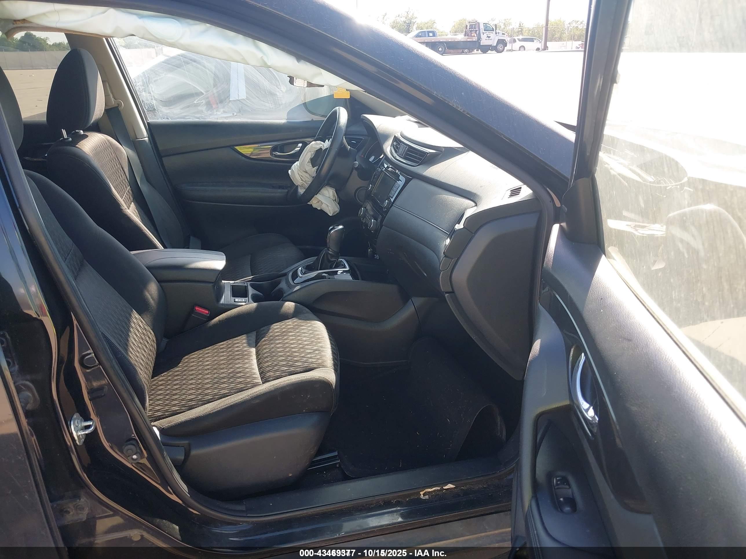 NISSAN ROGUE image 5