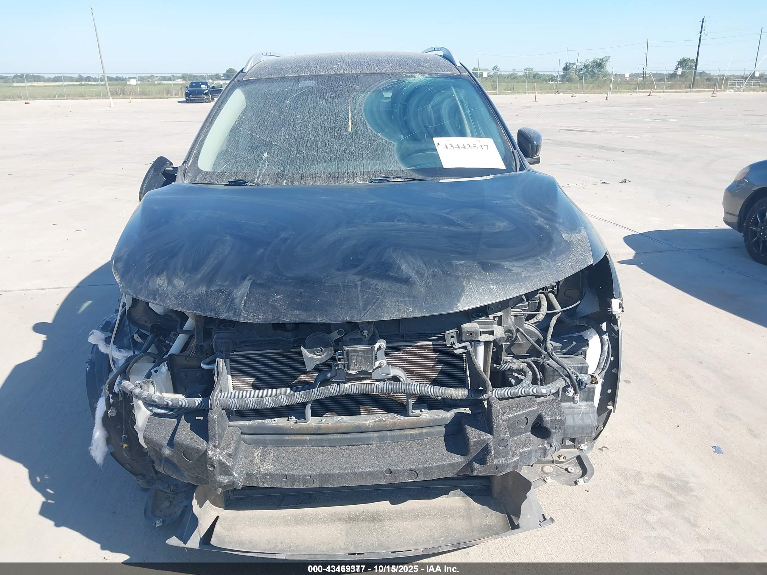 NISSAN ROGUE image 6