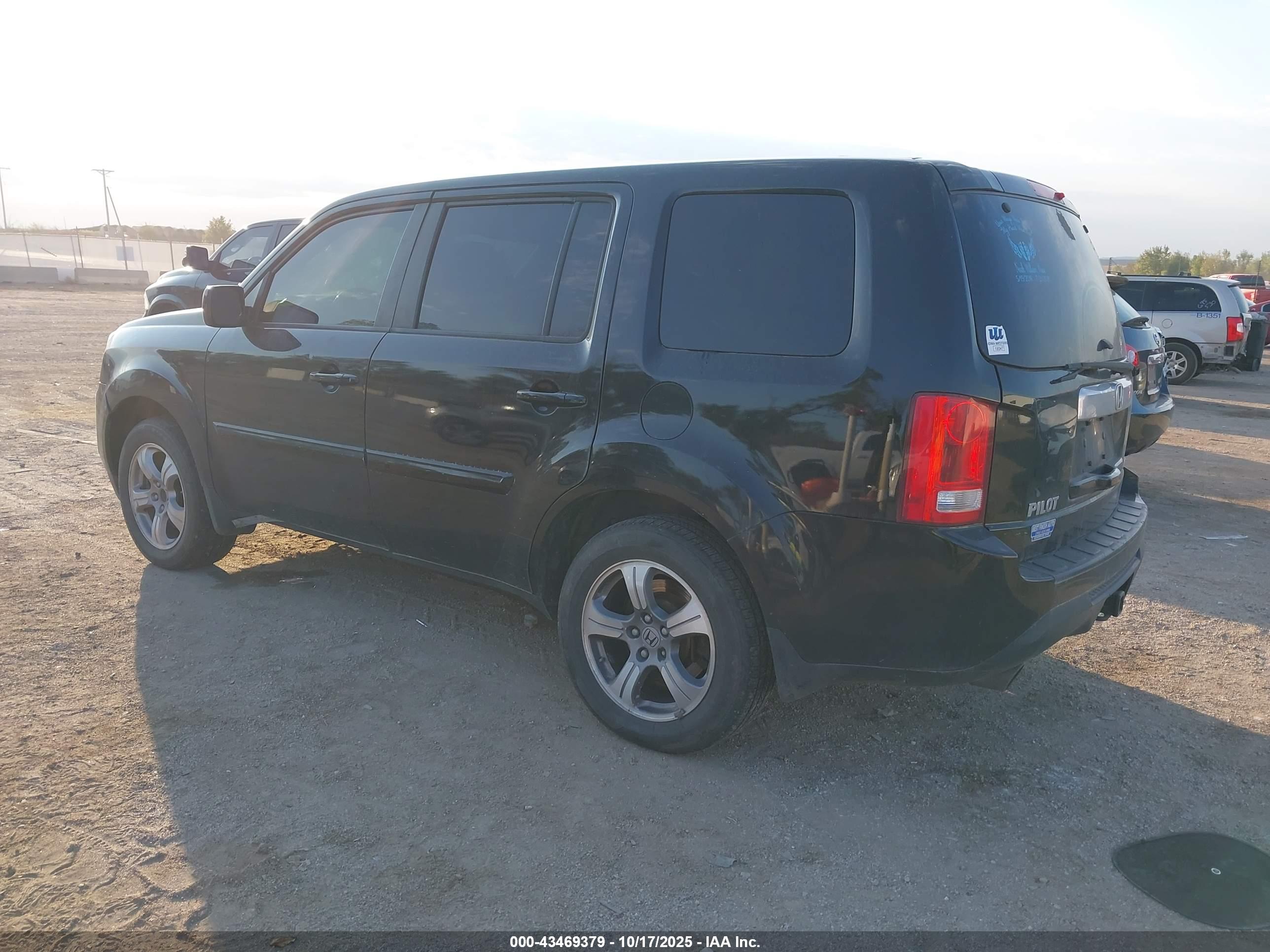 HONDA PILOT image 3
